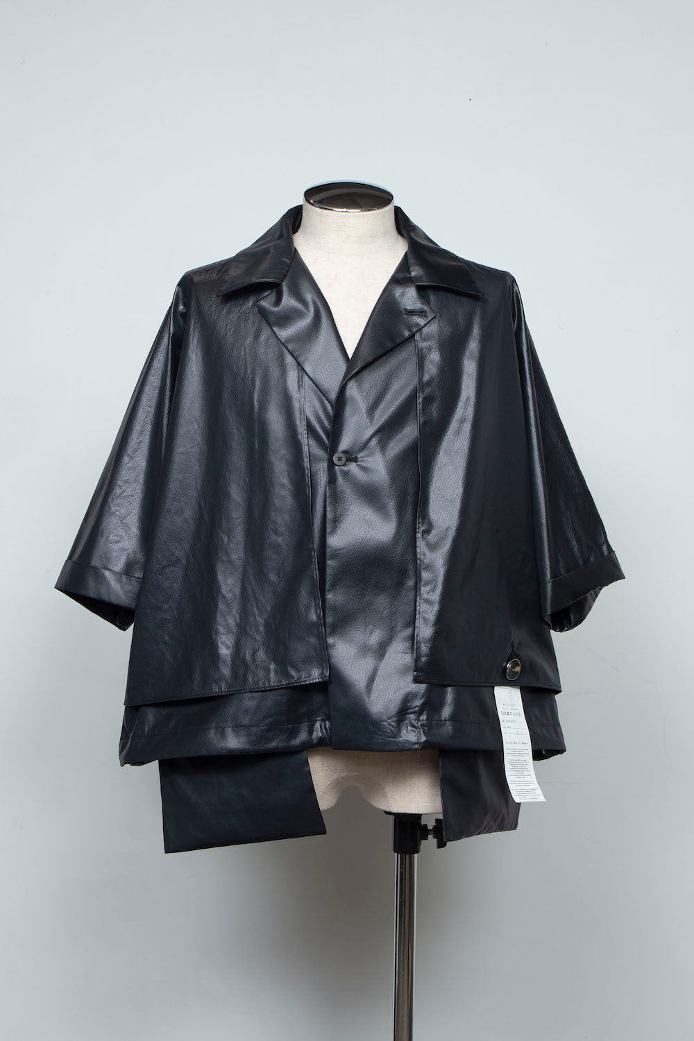 <last>LB25SS-SH09-FFL | FAKE-FAKE LEATHER II 短款风衣半袖夹克 | 黑色</last>