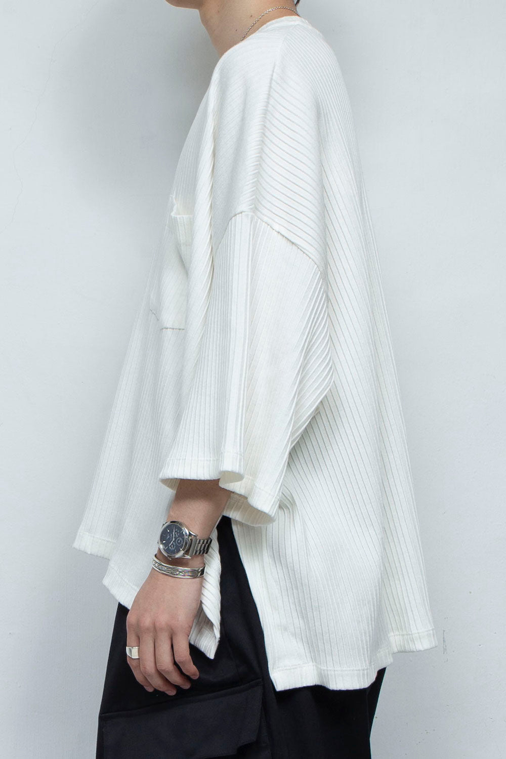 LB24SS-TE09-CPR-PL | 褶皱罗纹针织侧开衩 T 恤 | OFF WHITE