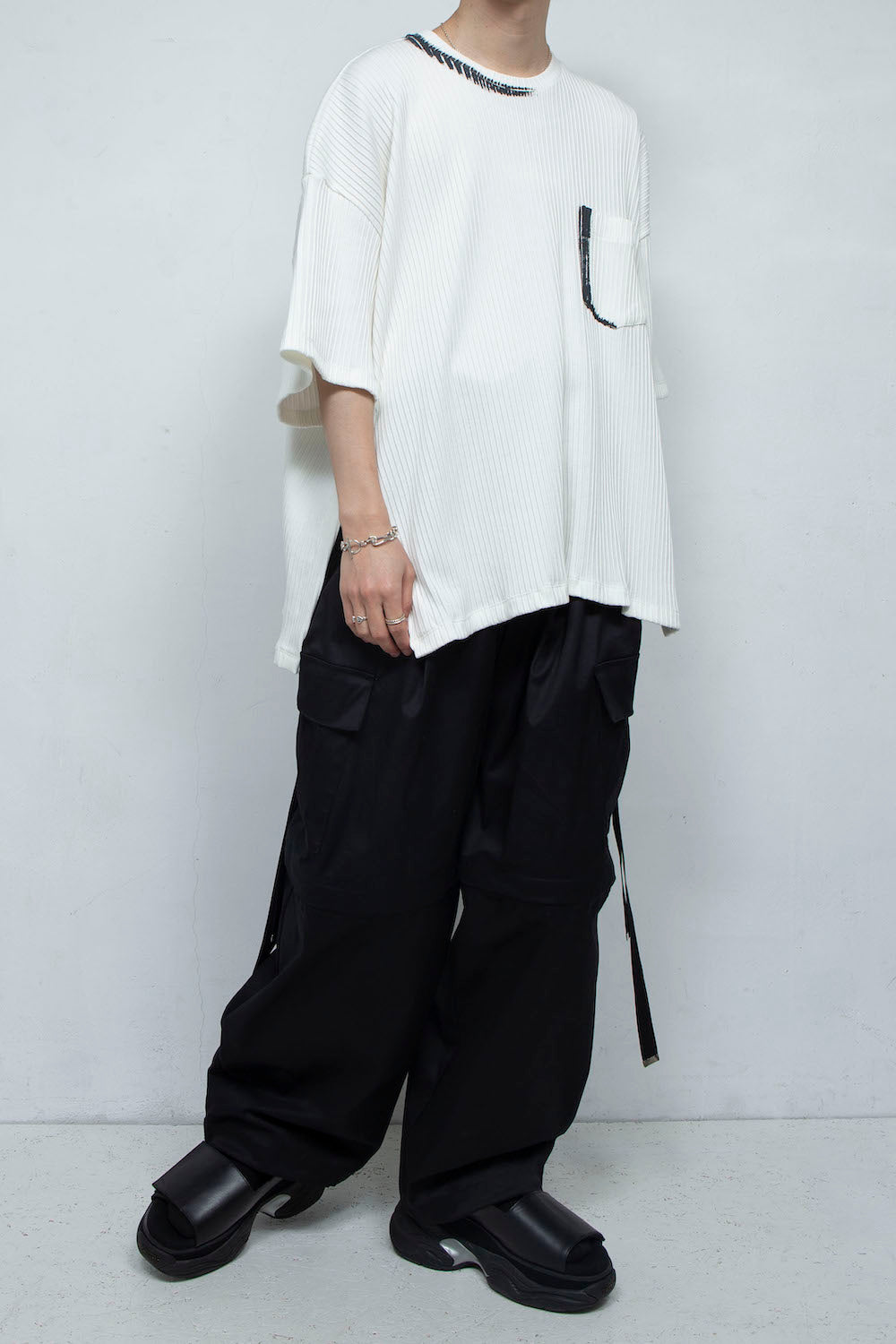 LB24SS-TE09-CPR-HP | 手绘褶皱罗纹针织侧开衩 T 恤 | OFF WHITE