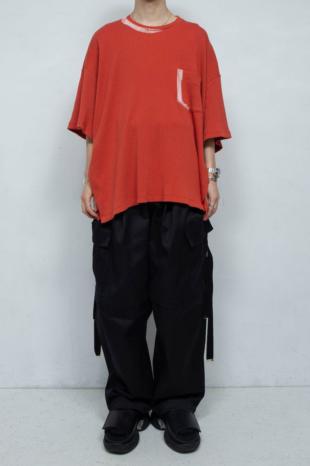 LB24SS-TE09-CPR-HP | ハンドペイントプリーツリブニットサイドベンツTシャツ | BURNT ORANGE