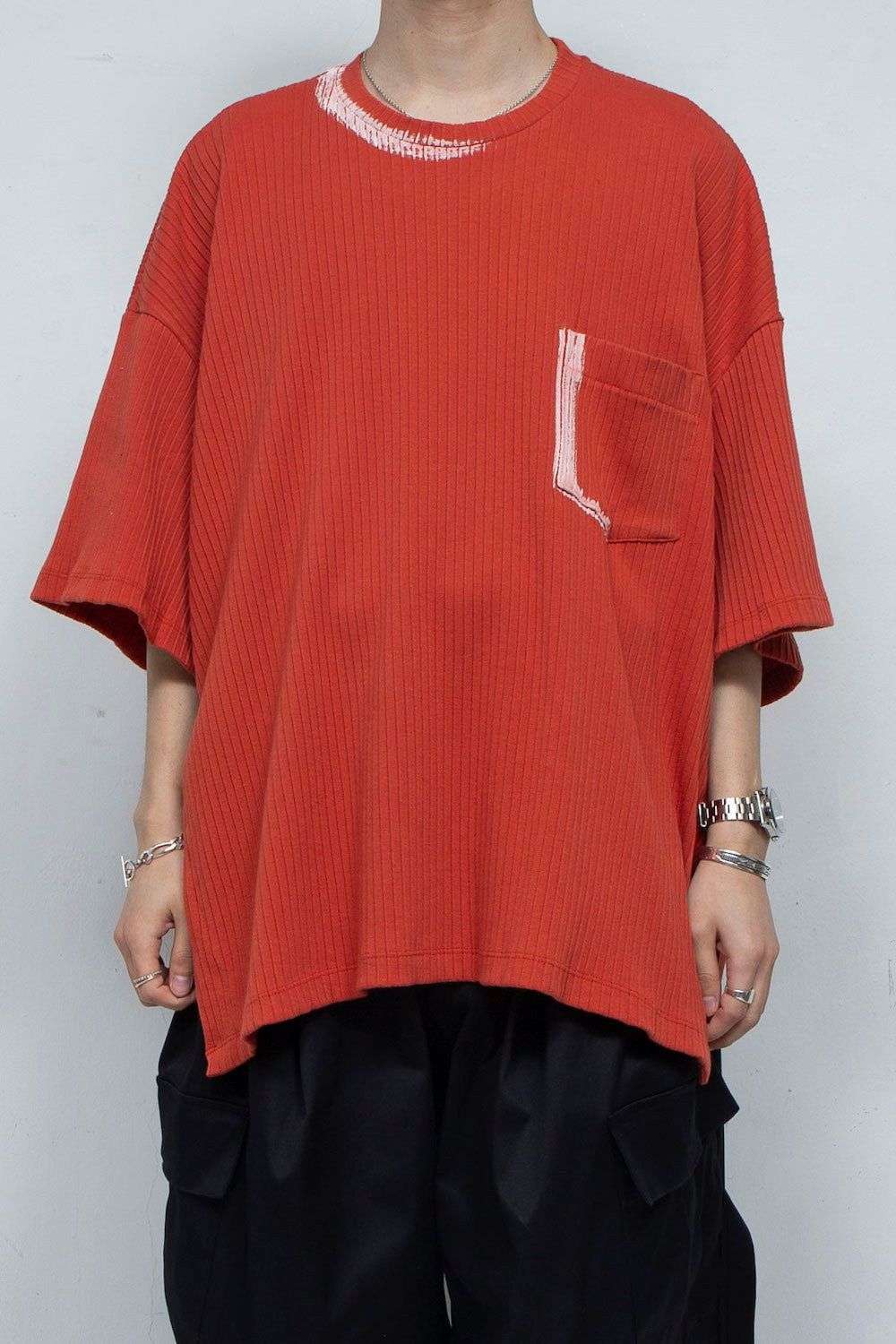 LB24SS-TE09-CPR-HP | ハンドペイントプリーツリブニットサイドベンツTシャツ | BURNT ORANGE