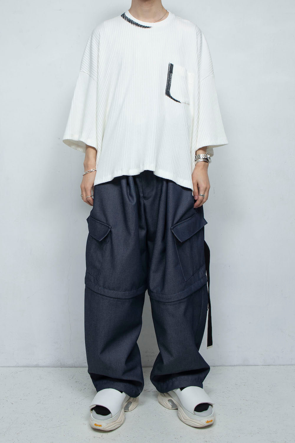 LB24SS-TE09-CPR-HP | 手绘褶皱罗纹针织侧开衩 T 恤 | OFF WHITE