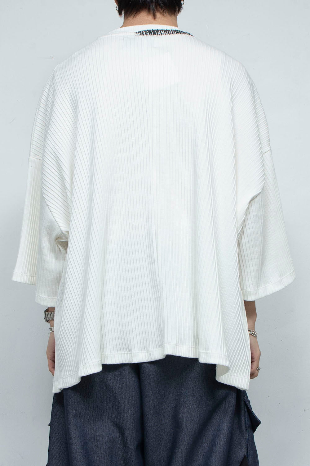 LB24SS-TE09-CPR-HP | 手绘褶皱罗纹针织侧开衩 T 恤 | OFF WHITE