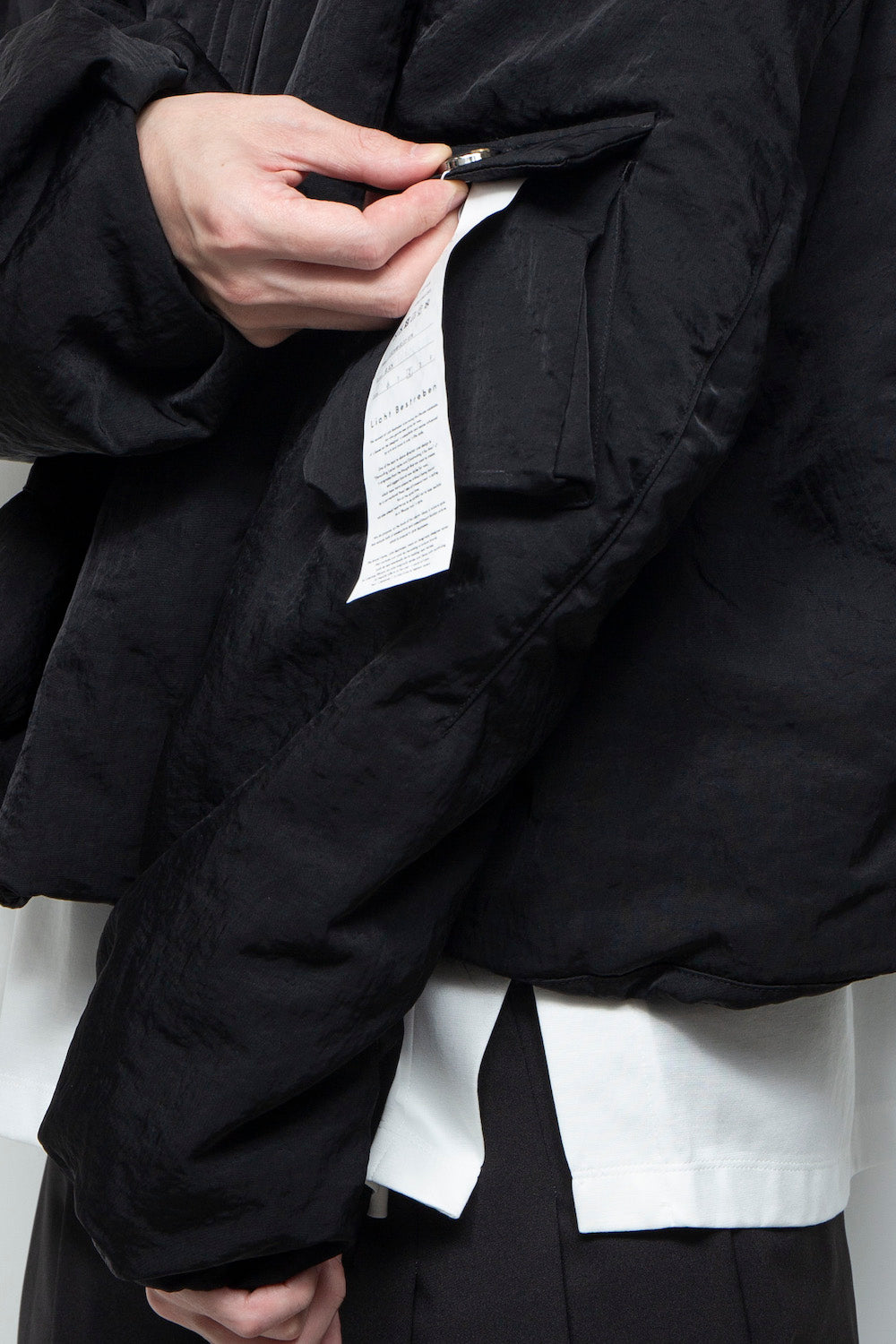 <LAST 1点> LB25AW-BL03-VTN | QUOISM®️パッティングショートフードブルゾン | BLACK