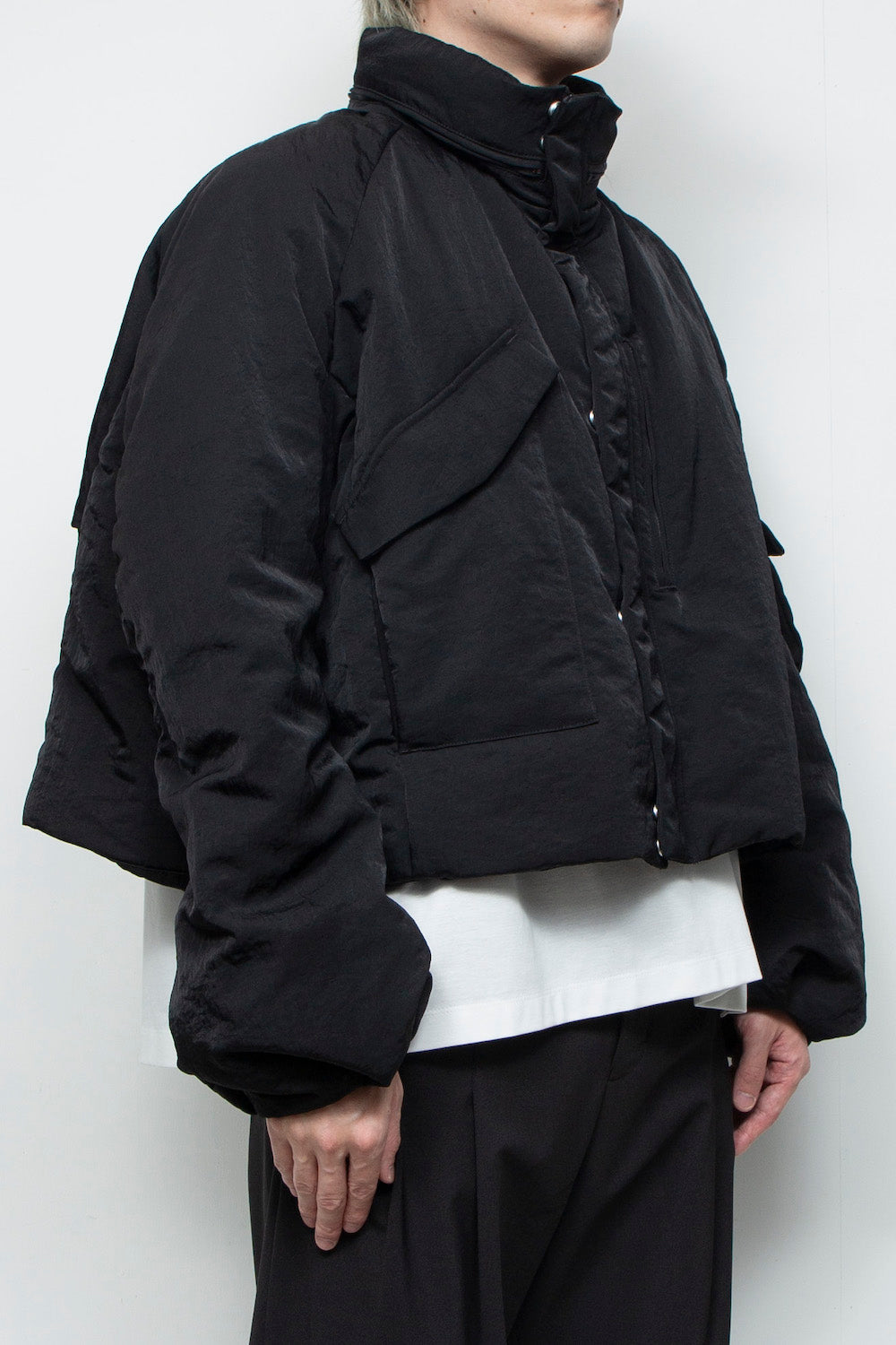 <LAST 1点> LB25AW-BL03-VTN | QUOISM®️パッティングショートフードブルゾン | BLACK