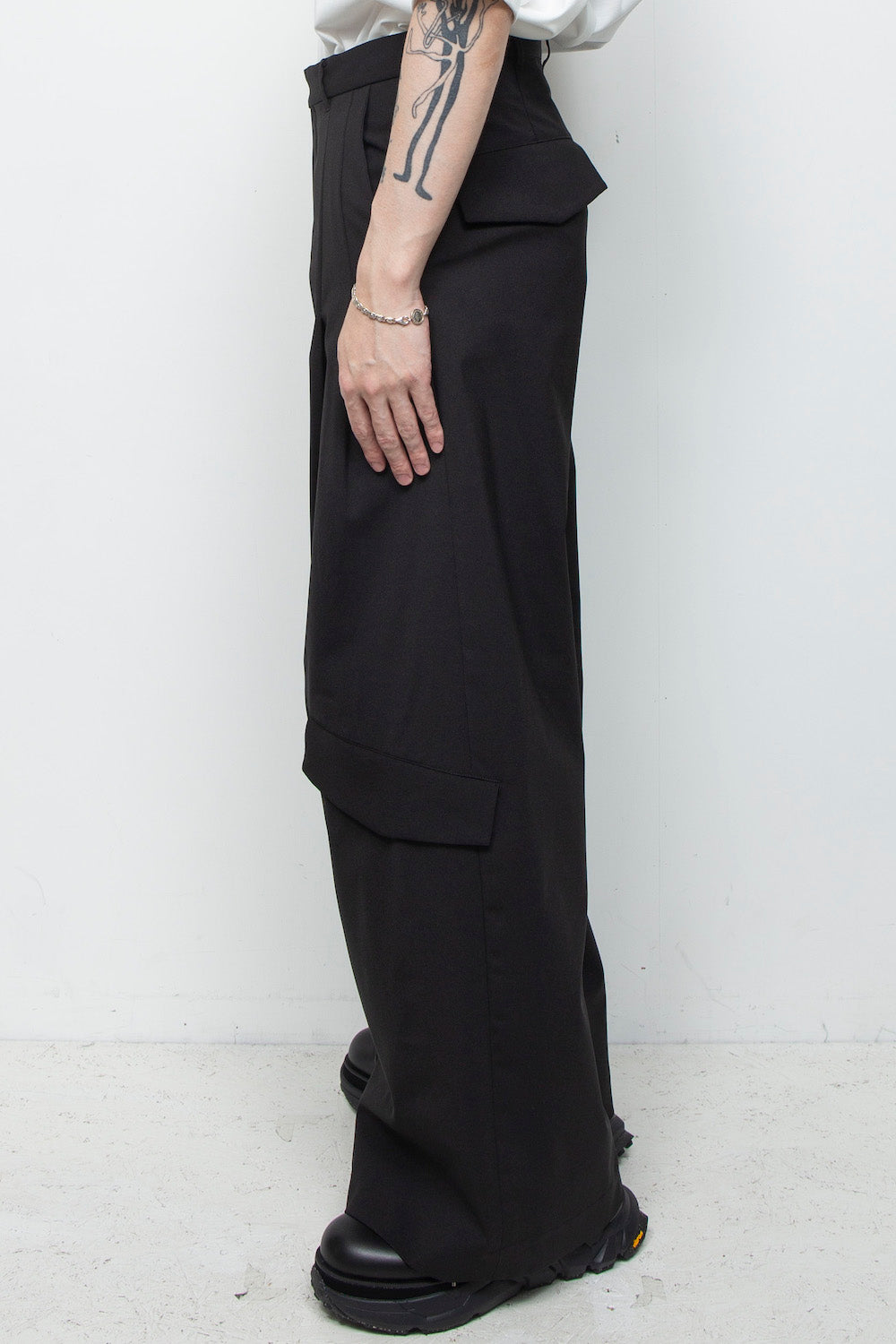 <LAST 1点> LB25AW-PT09-BDS | 3レイヤーボンディングスーツシンフラップバギートラウザー | BLACK