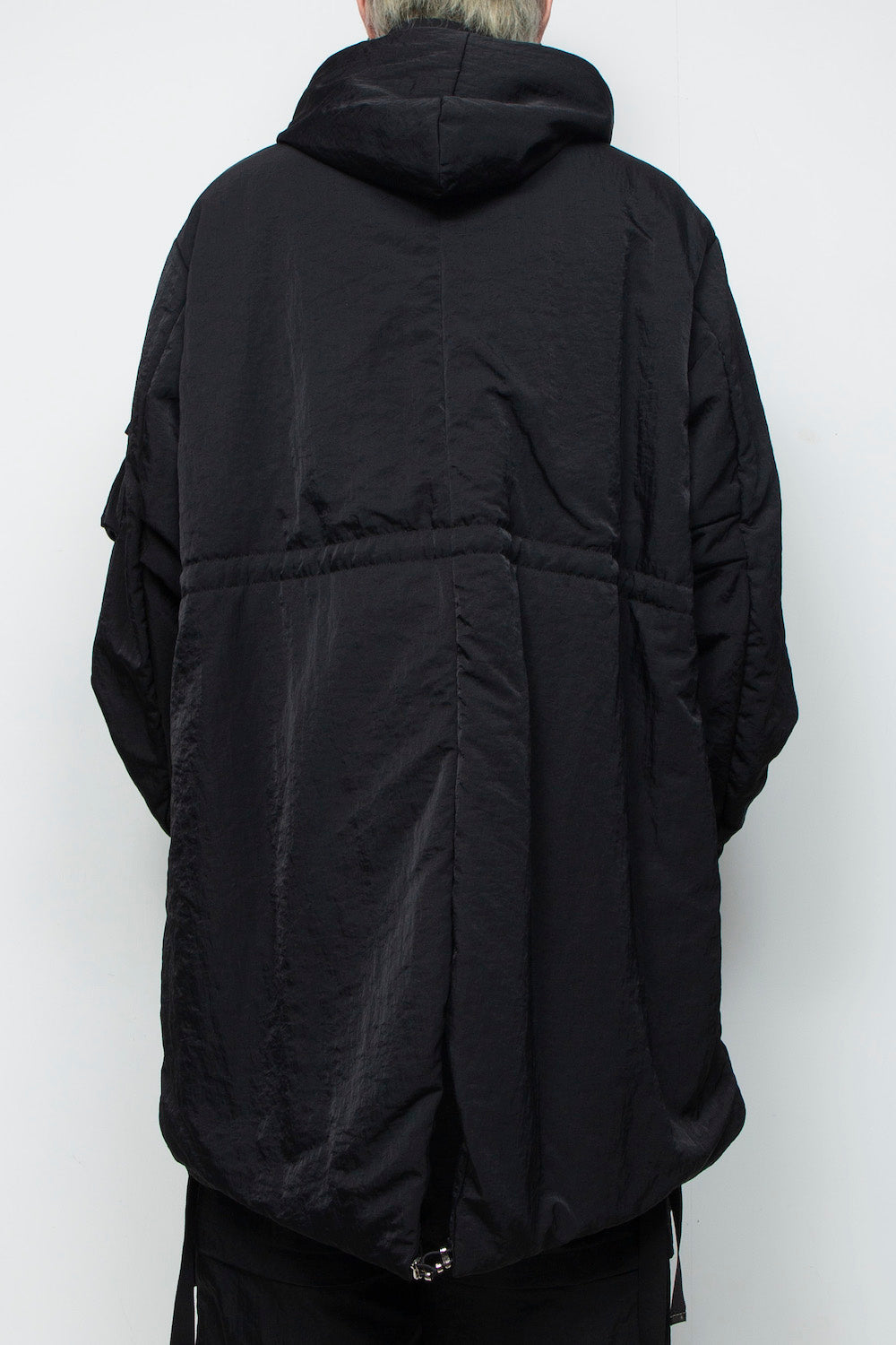 <LAST 1点> LB25AW-FC01-VTN | QUOISM®️パッティングフィッシュテールコート | BLACK