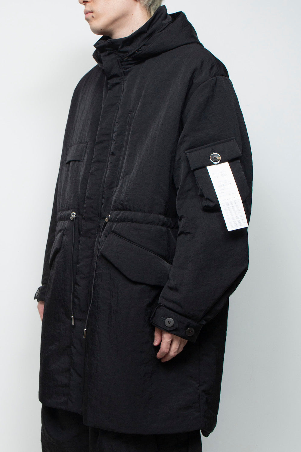 <LAST 1点> LB25AW-FC01-VTN | QUOISM®️パッティングフィッシュテールコート | BLACK