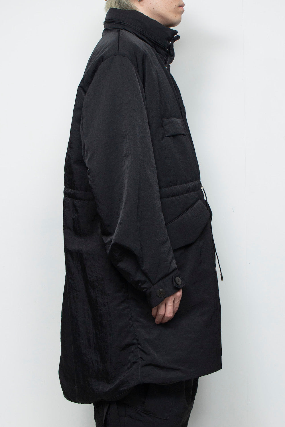 <LAST 1点> LB25AW-FC01-VTN | QUOISM®️パッティングフィッシュテールコート | BLACK