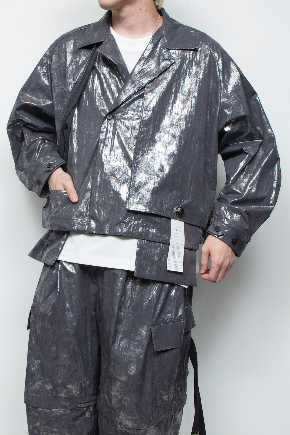 <LAST 1点> LB25AW-SH09-HKW | ウォッシュドホイルコーティングショートトレンチジャケット | STEEL GRAY