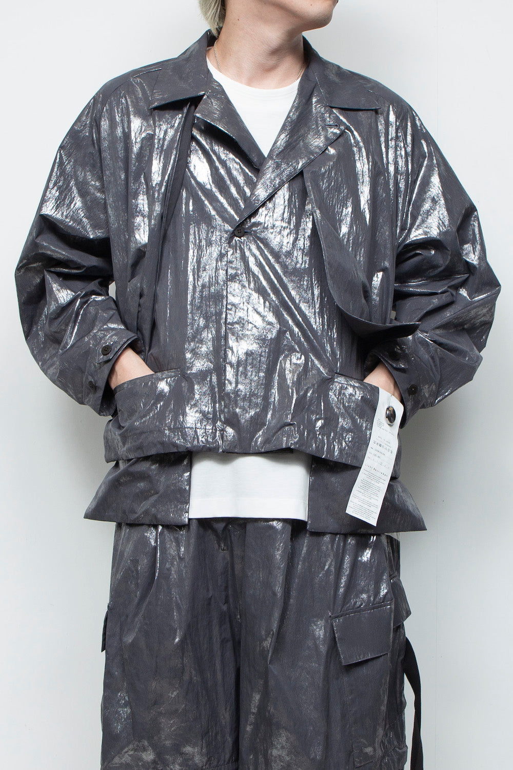 <LAST 1点> LB25AW-SH09-HKW | ウォッシュドホイルコーティングショートトレンチジャケット | STEEL GRAY