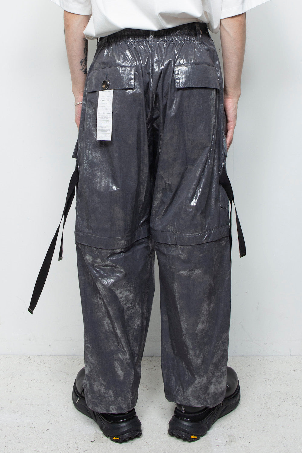 <LAST 1点>
LB25AW-PT05-HKW | ウォッシュドホイルコーティングデタッチャブルカーゴパンツ | STEEL GRAY