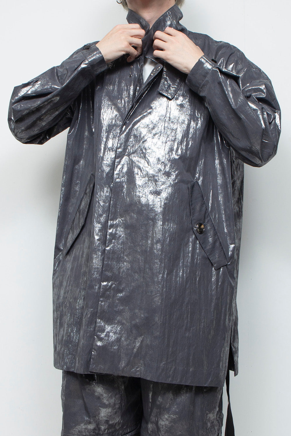 <LAST 1点> LB25AW-SHCO01-HKW | ウォッシュドホイルコーティングステンカラーライトコート | STEEL GRAY