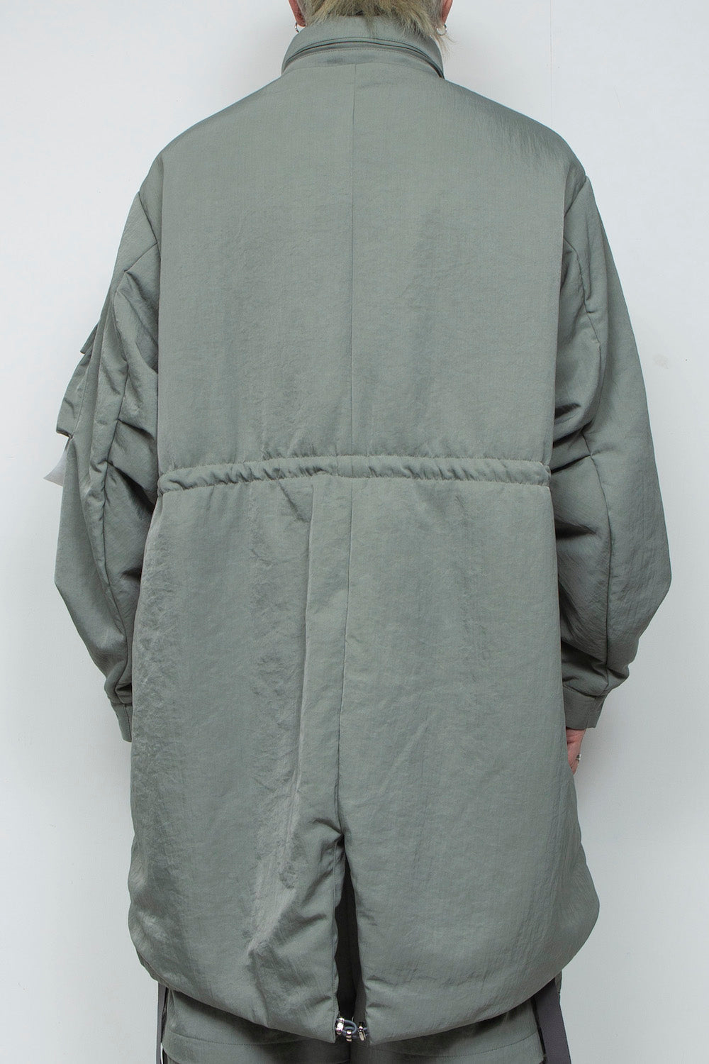 <LAST 1点> LB25AW-FC01-VTN | QUOISM®️パッティングフィッシュテールコート | SKY GRAY