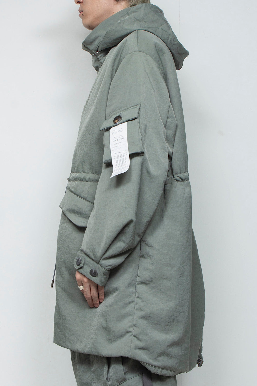 <LAST 1点> LB25AW-FC01-VTN | QUOISM®️パッティングフィッシュテールコート | SKY GRAY