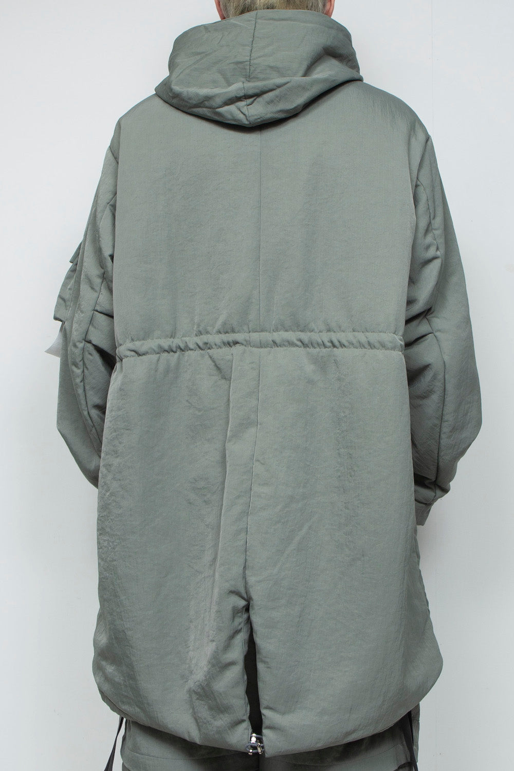 <LAST 1点> LB25AW-FC01-VTN | QUOISM®️パッティングフィッシュテールコート | SKY GRAY