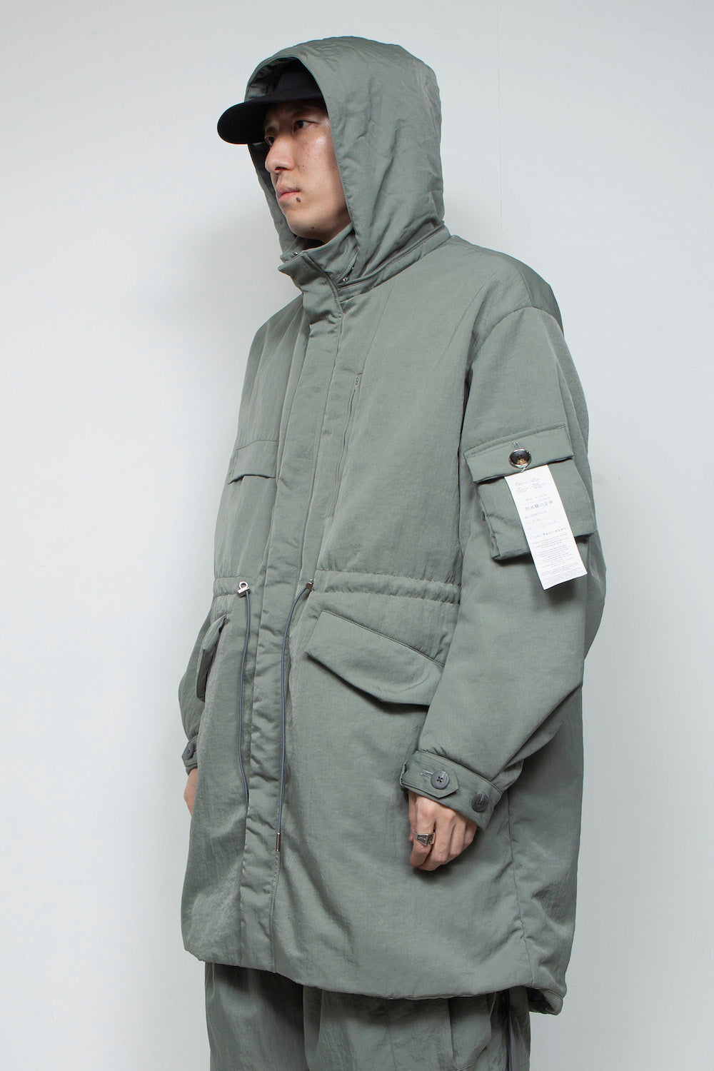 <LAST 1点> LB25AW-FC01-VTN | QUOISM®️パッティングフィッシュテールコート | SKY GRAY