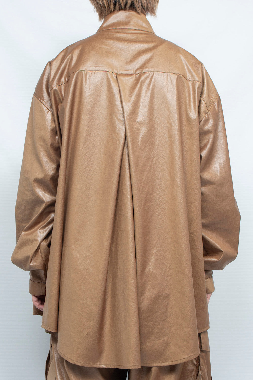 <LAST 1点>
LB25SS-SH07-FFL| FAKE-FAKE LEATHER Ⅱ M-65モチーフシャツジャケット | BROWN