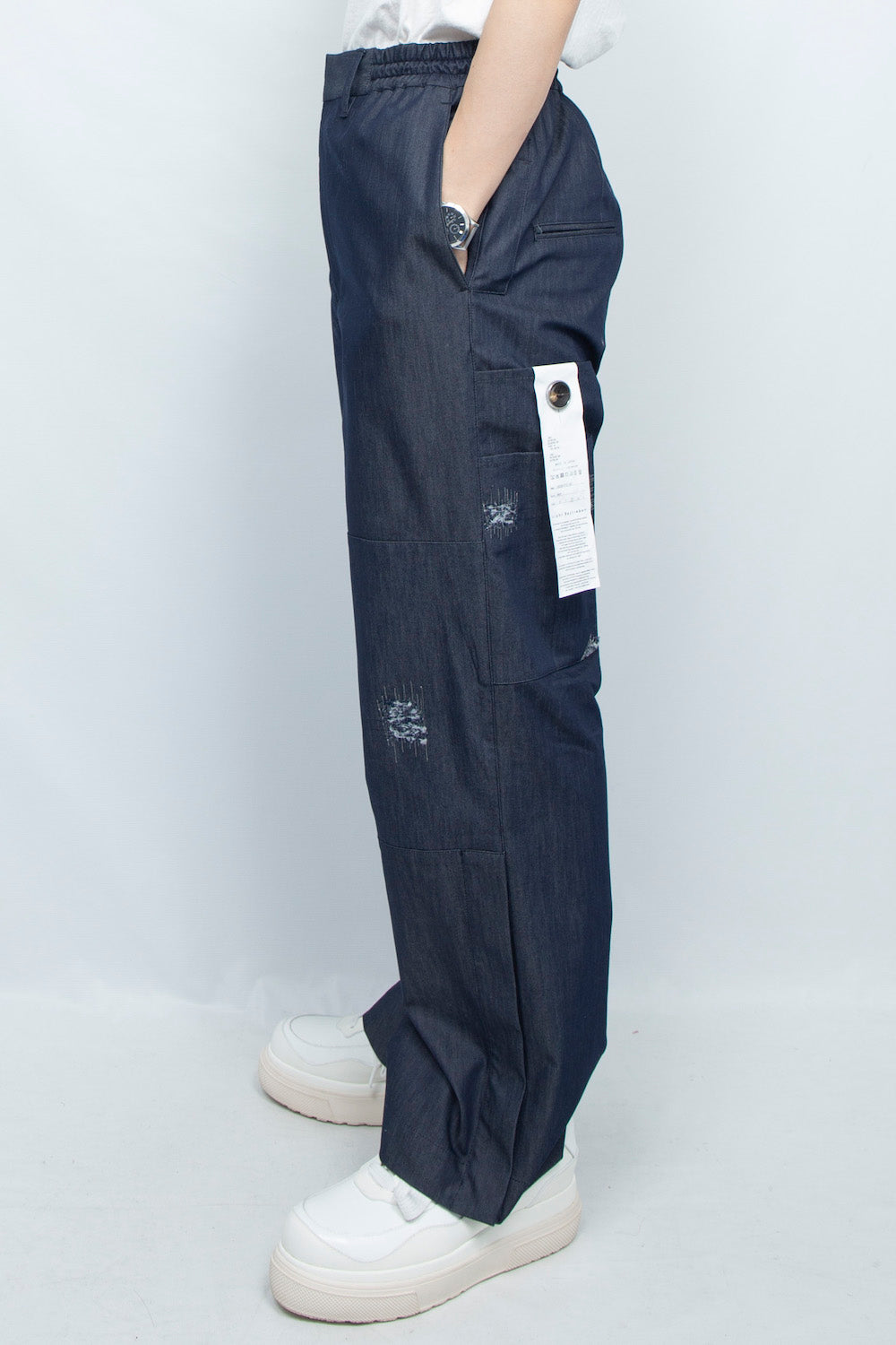 <LAST 1点>
LB25SS-PT07-DDI | COOLMOTION®️ダメージエンブロイダリーデニムペイントトラウザー | NAVY