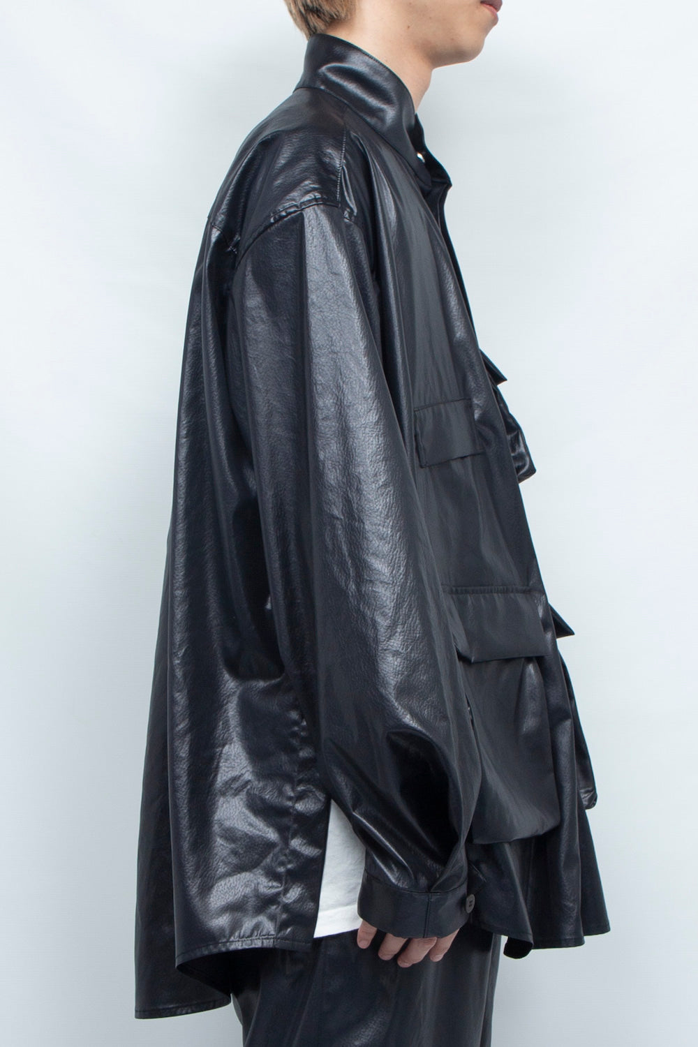 <LAST 1点>
LB25SS-SH07-FFL| FAKE-FAKE LEATHER Ⅱ M-65モチーフシャツジャケット | BLACK