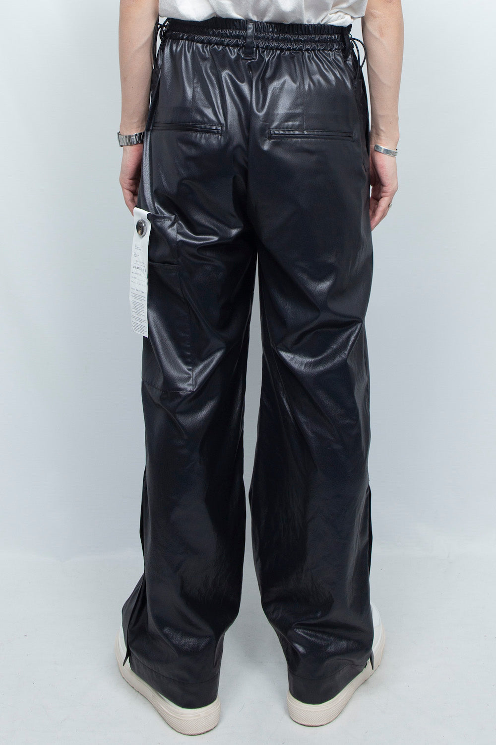 <LAST 1点> LB25SS-PT07-FFL | FAKE-FAKE LEATHER Ⅱ アシンメトリーディテールペイントトラウザー | BLACK