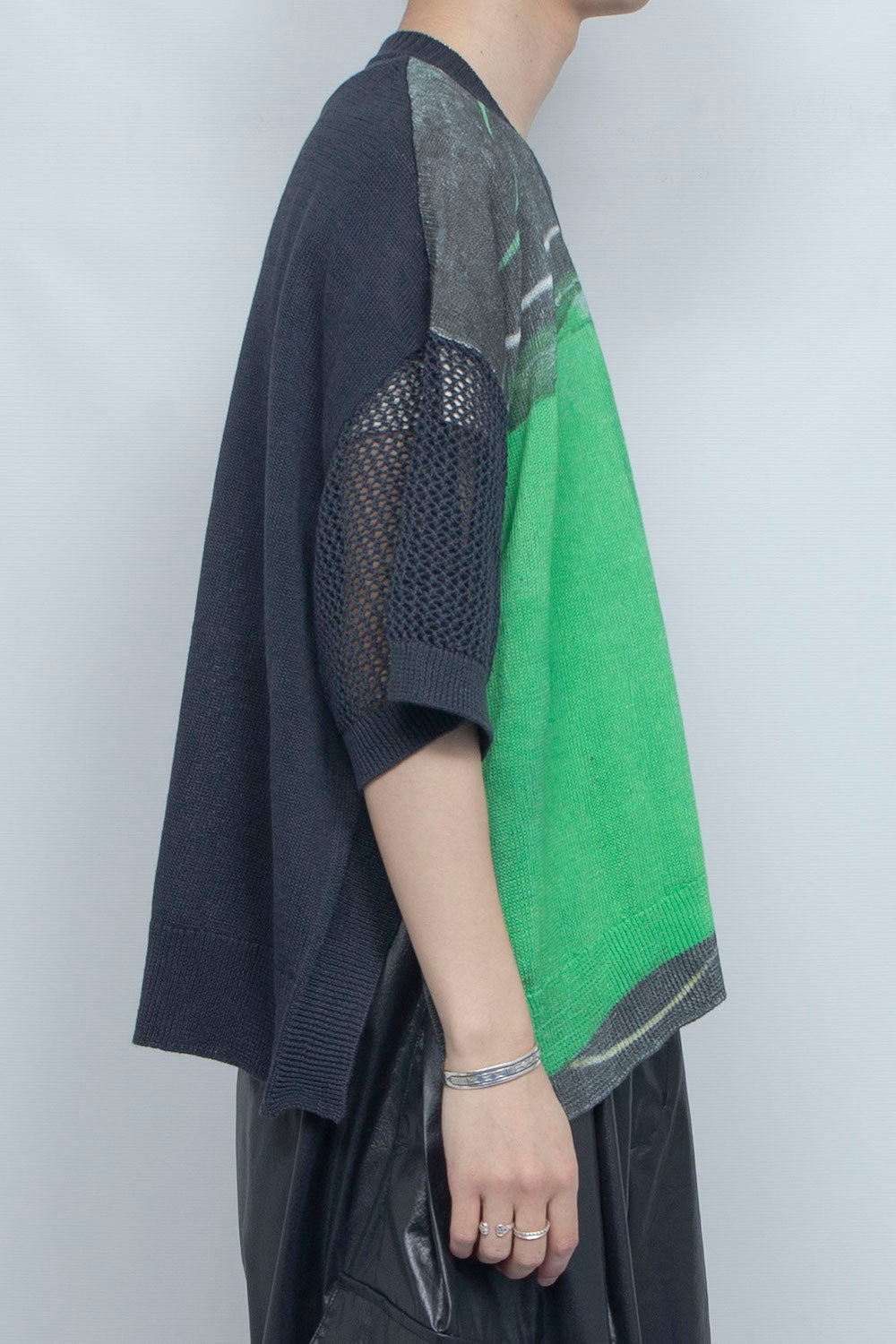 LB25SS-KNTE04 | グラフィカルサマーニットTシャツ | CHARCOAL×GREEN