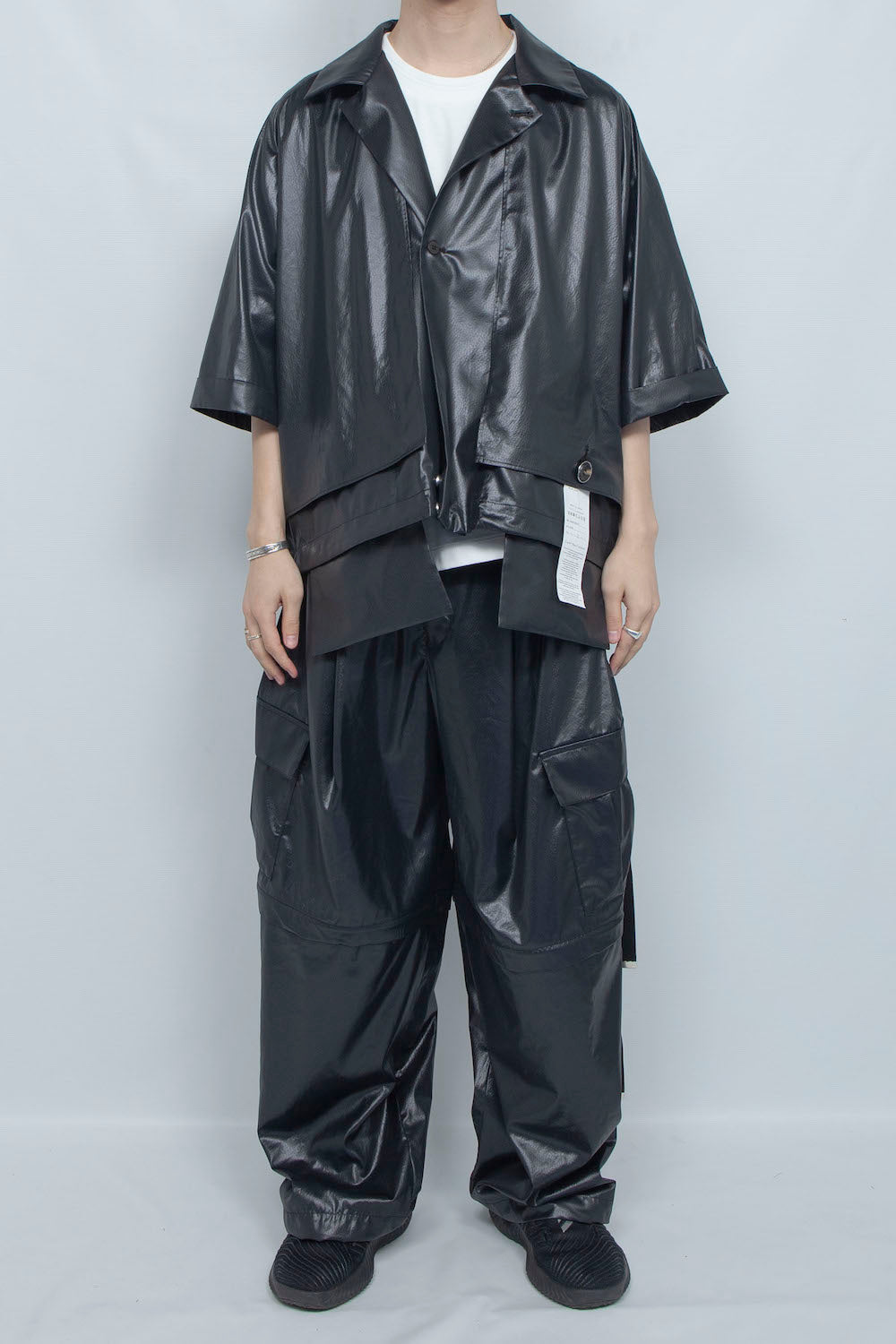 <last>LB25SS-SH09-FFL | FAKE-FAKE LEATHER II 短款风衣半袖夹克 | 黑色</last>