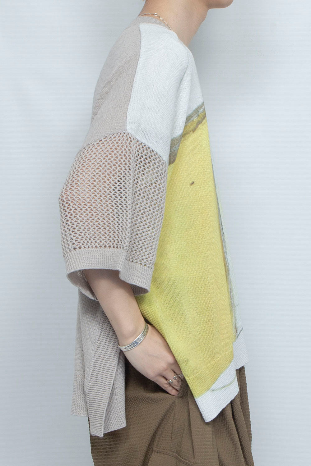 LB25SS-KNTE04 | グラフィカルサマーニットTシャツ | OFF WHITE×YELLOW