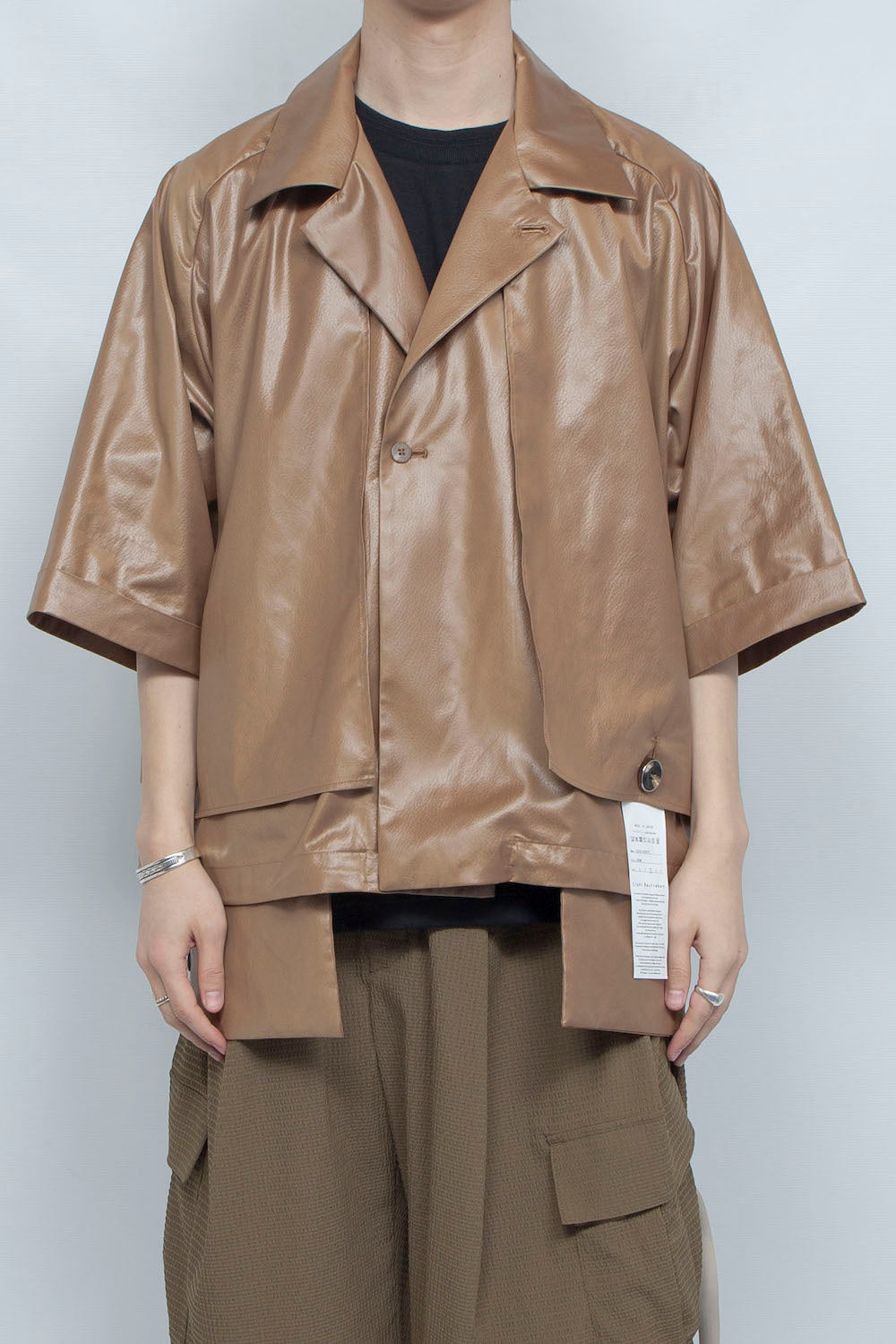 <last>
LB25SS-SH09-FFL| FAKE-FAKE LEATHER II Short Trench Half Sleeve Jacket | BROWN</last>