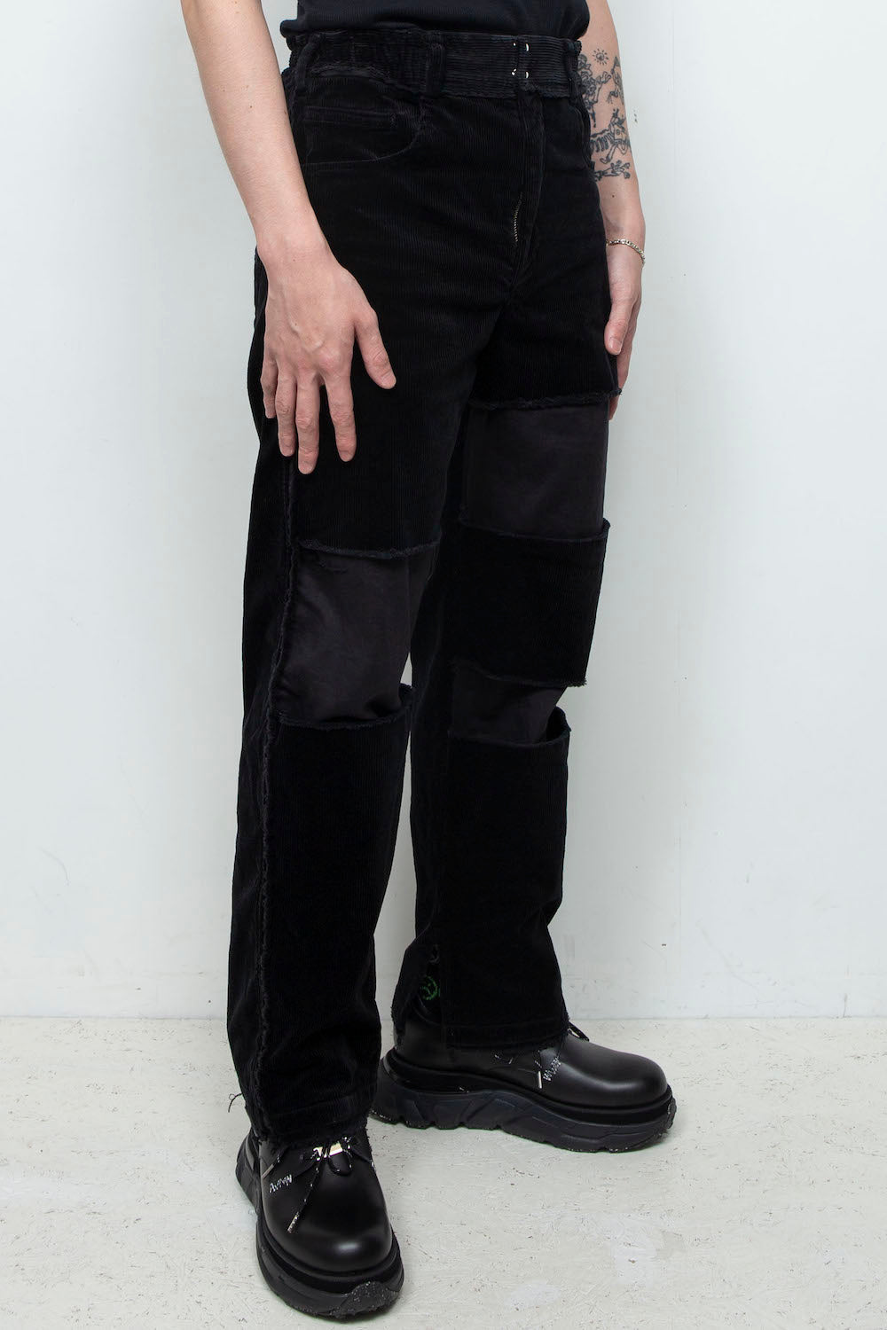 LB25AW-PT02-CDR | Reconstructed 5-Pocket Pants (Corduroy) | BLACK