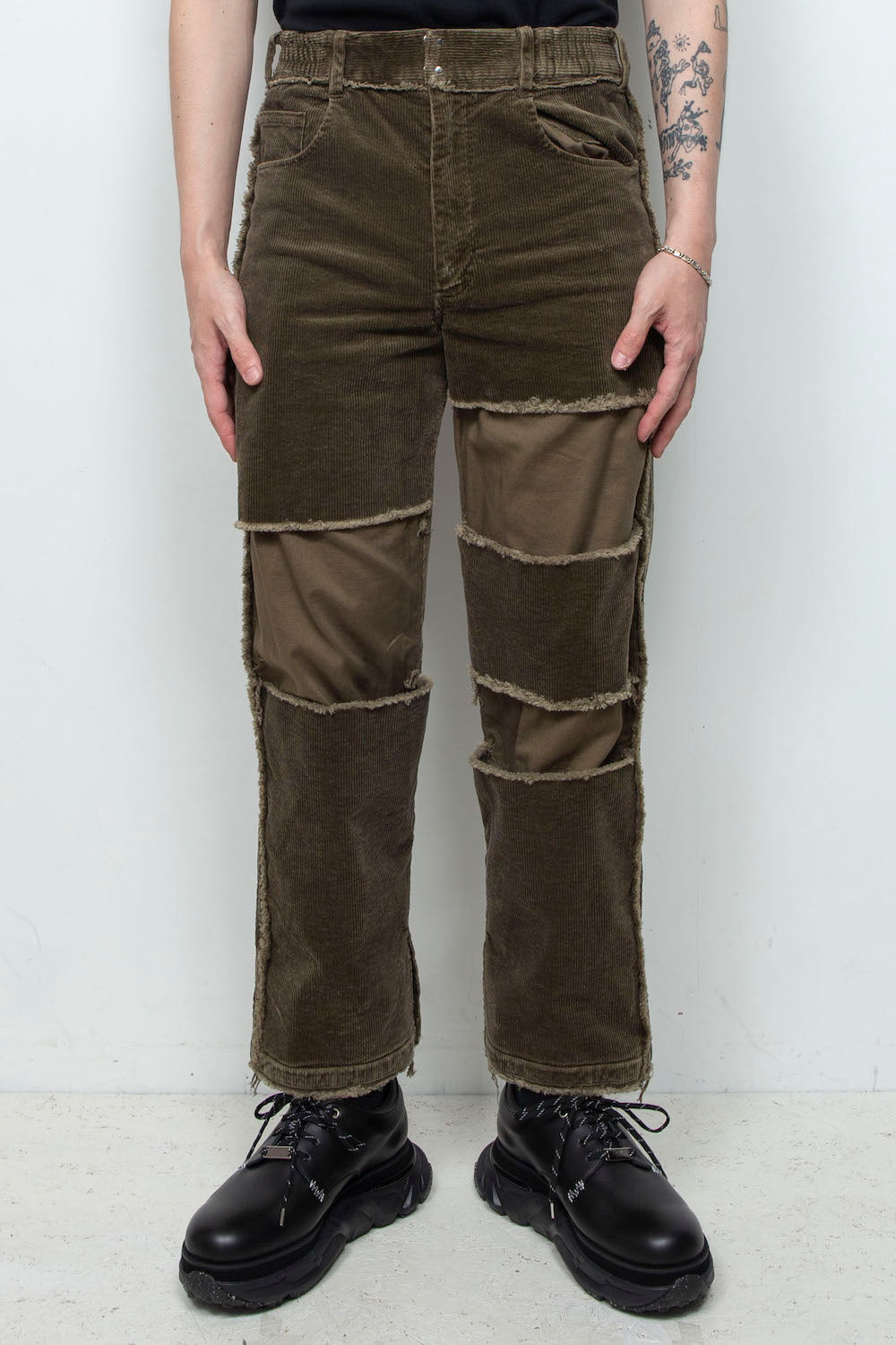 <last> LB25AW-PT02-CDR | Reconstructed 5-Pocket Pants (Corduroy) | OLIVE</last>