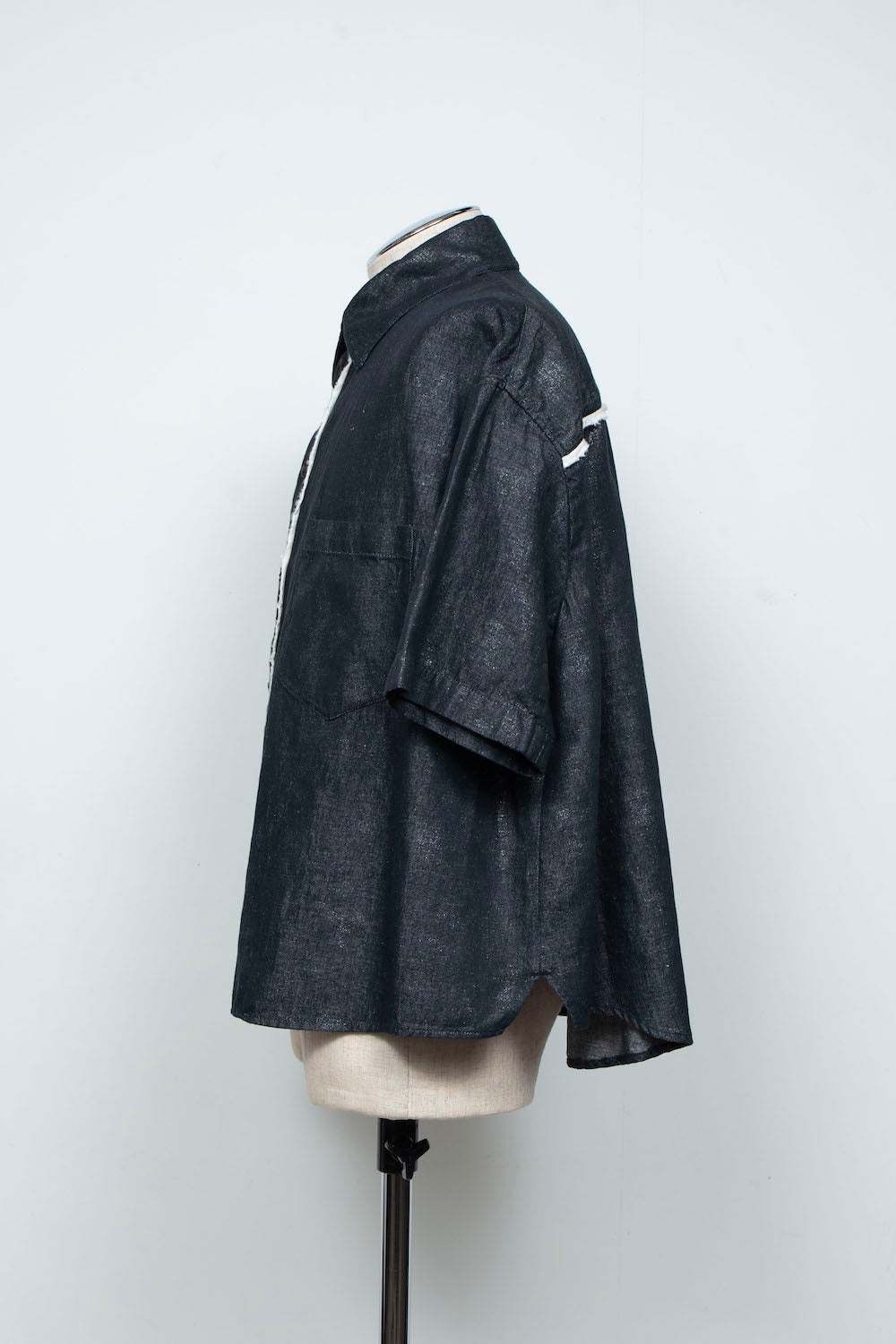 <LAST 1点> LB26SS-SH08-HPD | ホイルプリントショートスリーブコンパクトシャツ | BLACK×FOIL