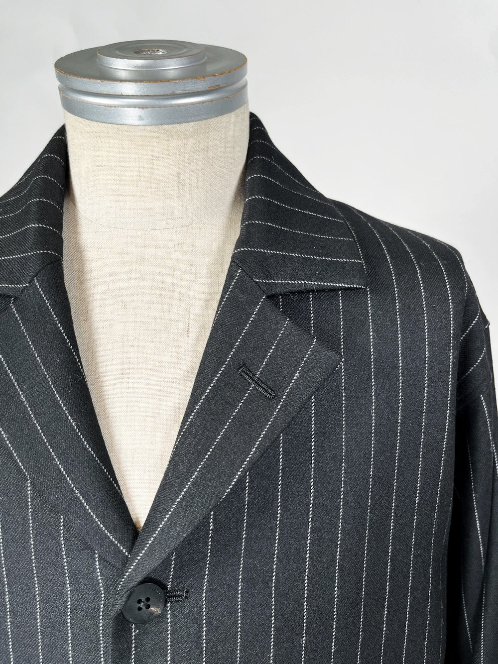 LB23AW-JK01-GST | バックパッディングホリデイジャケット | BLACK STRIPE