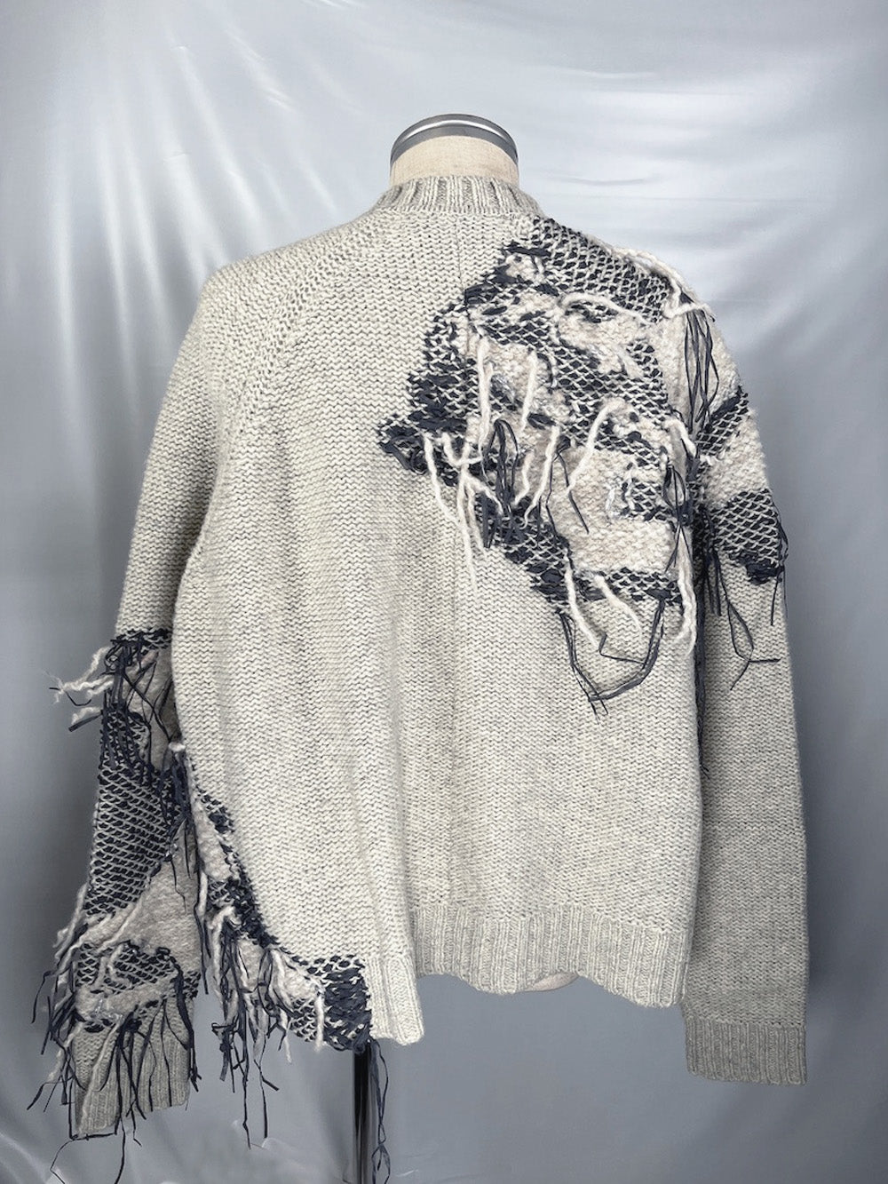 LB23AW-KN01-TRA-DA | スレッドニッティングインターシャセーター | IVORY