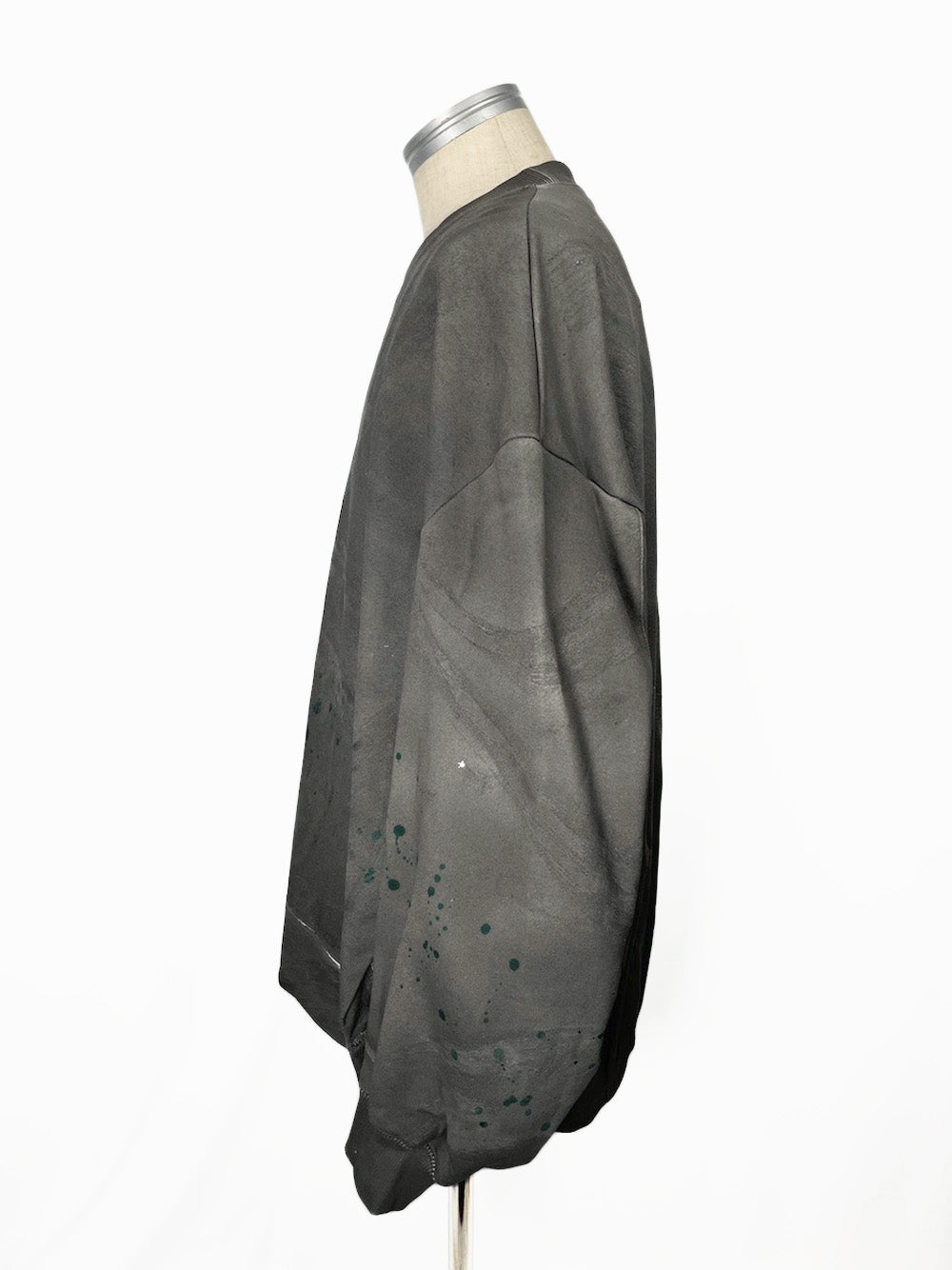 LB23AW-PO04-STC | 3D漆喰風ピグメントプルオーバー | IRON