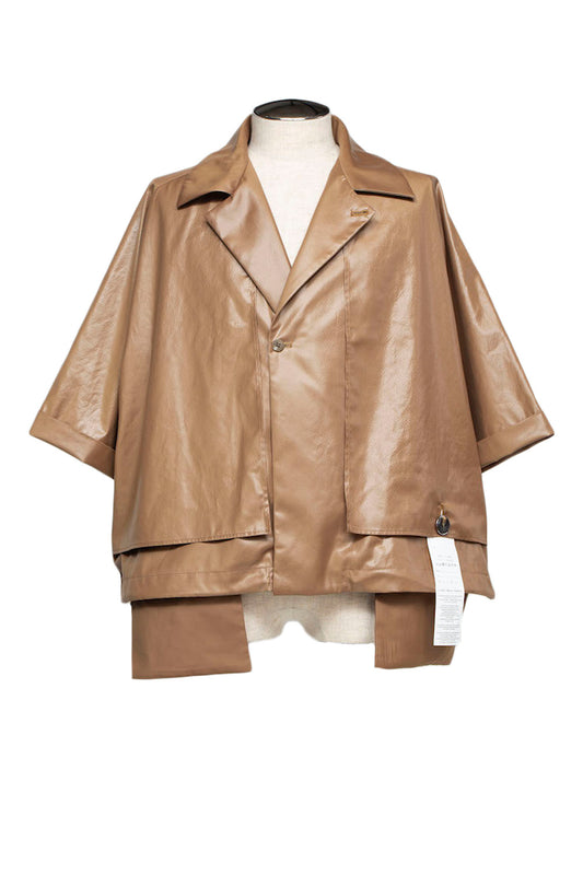 <LAST 1点> 
LB25SS-SH09-FFL| FAKE-FAKE LEATHER Ⅱ ショートトレンチハーフスリーブジャケット | BROWN