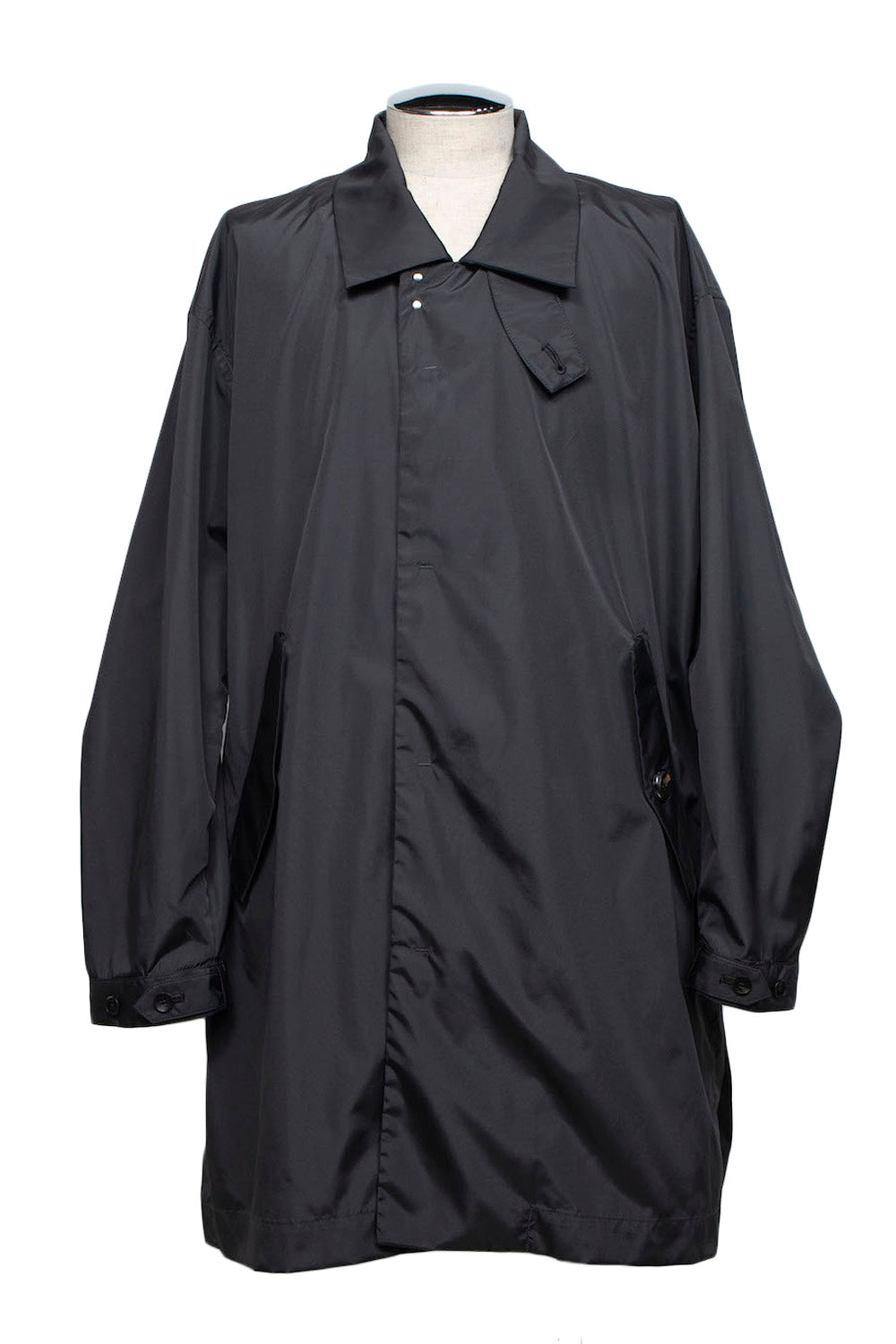 LB26SS-SHCO01-TRT | TRUSSAIR®︎ TWILL セミロングステンカラーコート| CHARCOAL