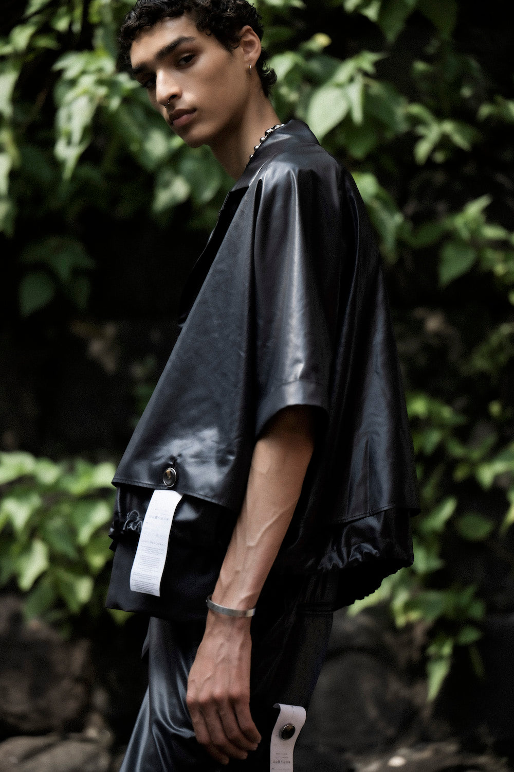 <last>LB25SS-SH09-FFL | FAKE-FAKE LEATHER II 短款风衣半袖夹克 | 黑色</last>