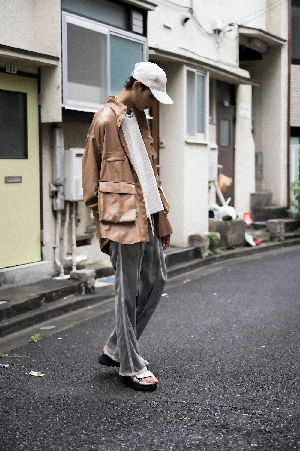 <LAST 1点>
LB25SS-SH07-FFL| FAKE-FAKE LEATHER Ⅱ M-65モチーフシャツジャケット | BROWN