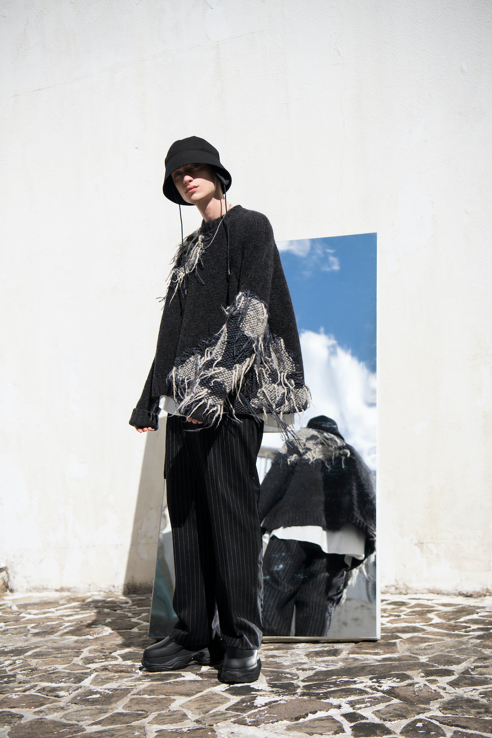 LB23AW-KN01-TRA-DA | スレッドニッティングインターシャセーター | IRON