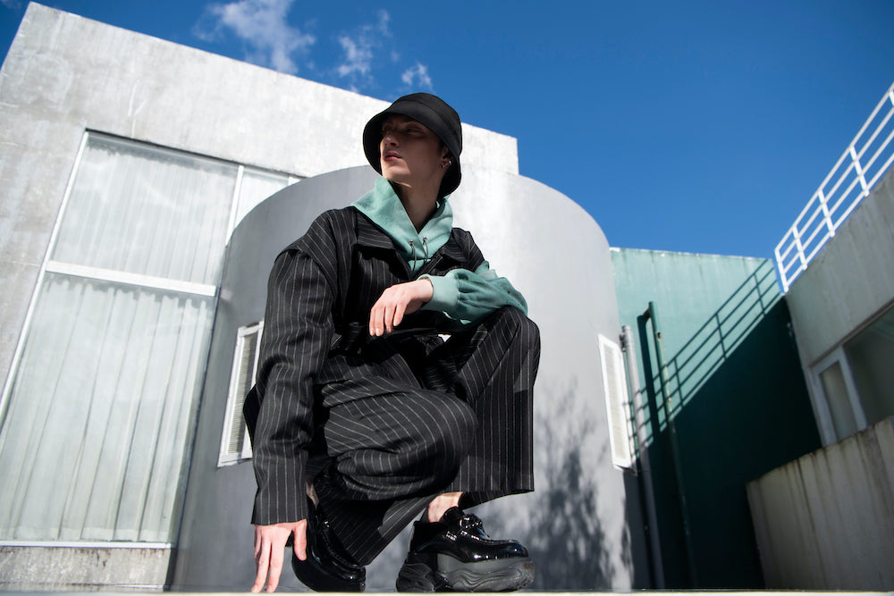 LB23AW-MJK01-GST | ストライプウールサージデタッチャブルフィールドジャケット | BLACK STRIPE