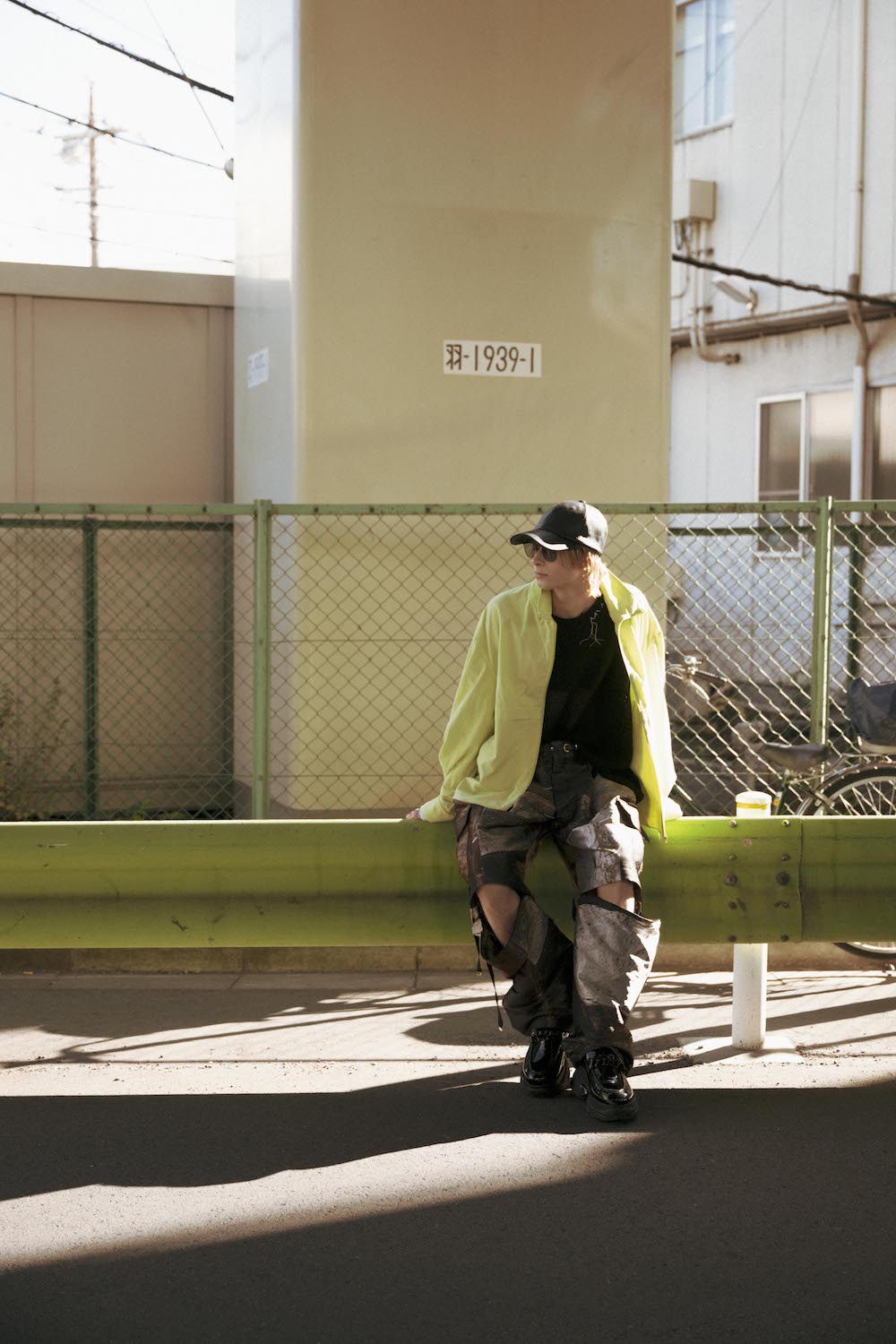 LB24AW-SHBL01-OMS | 近江サブレトラックシャツブルゾン | NEON GREEN