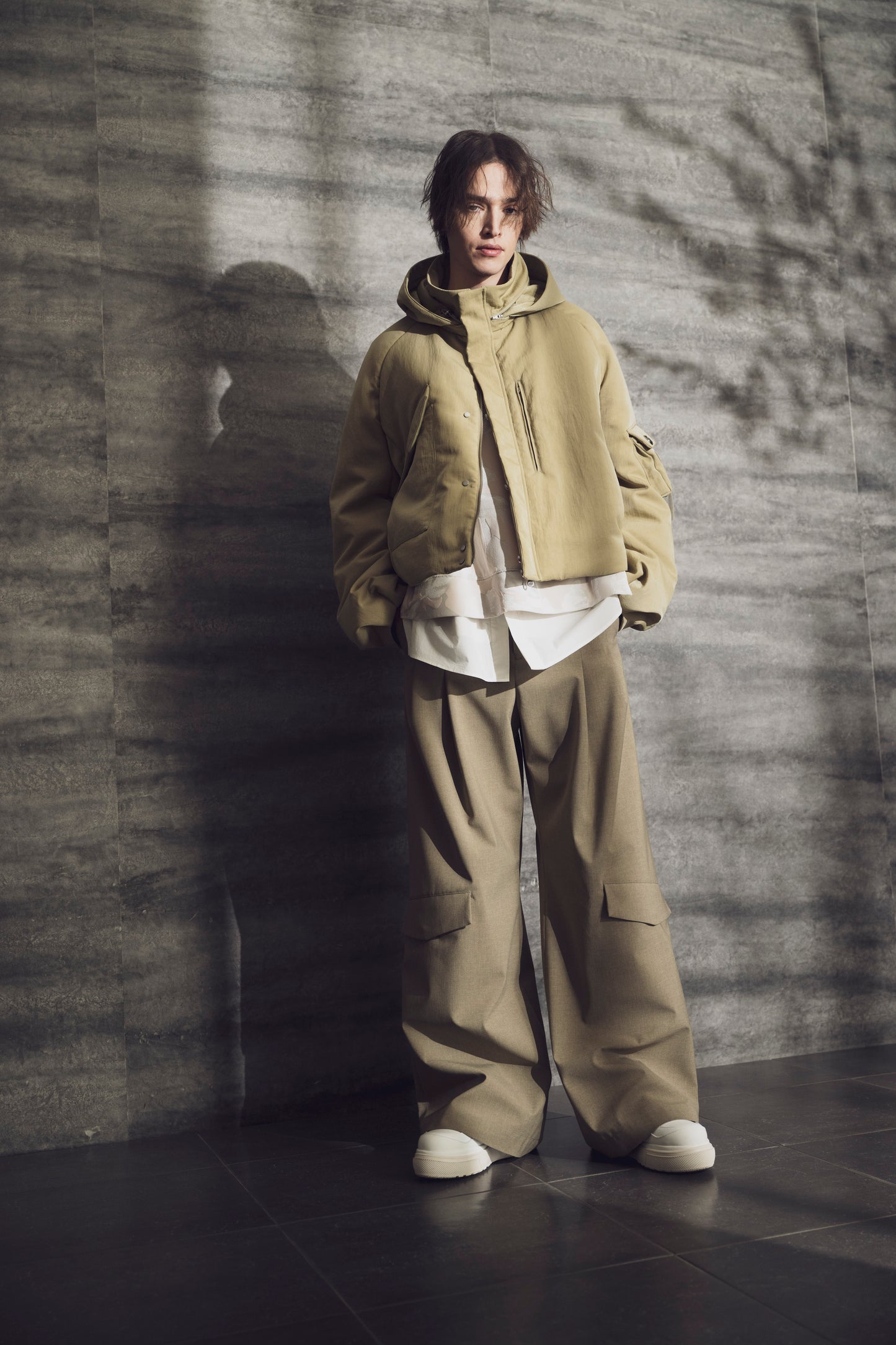 LB25AW-BL03-VTN | QUOISM®️パッティングショートフードブルゾン | BLOND