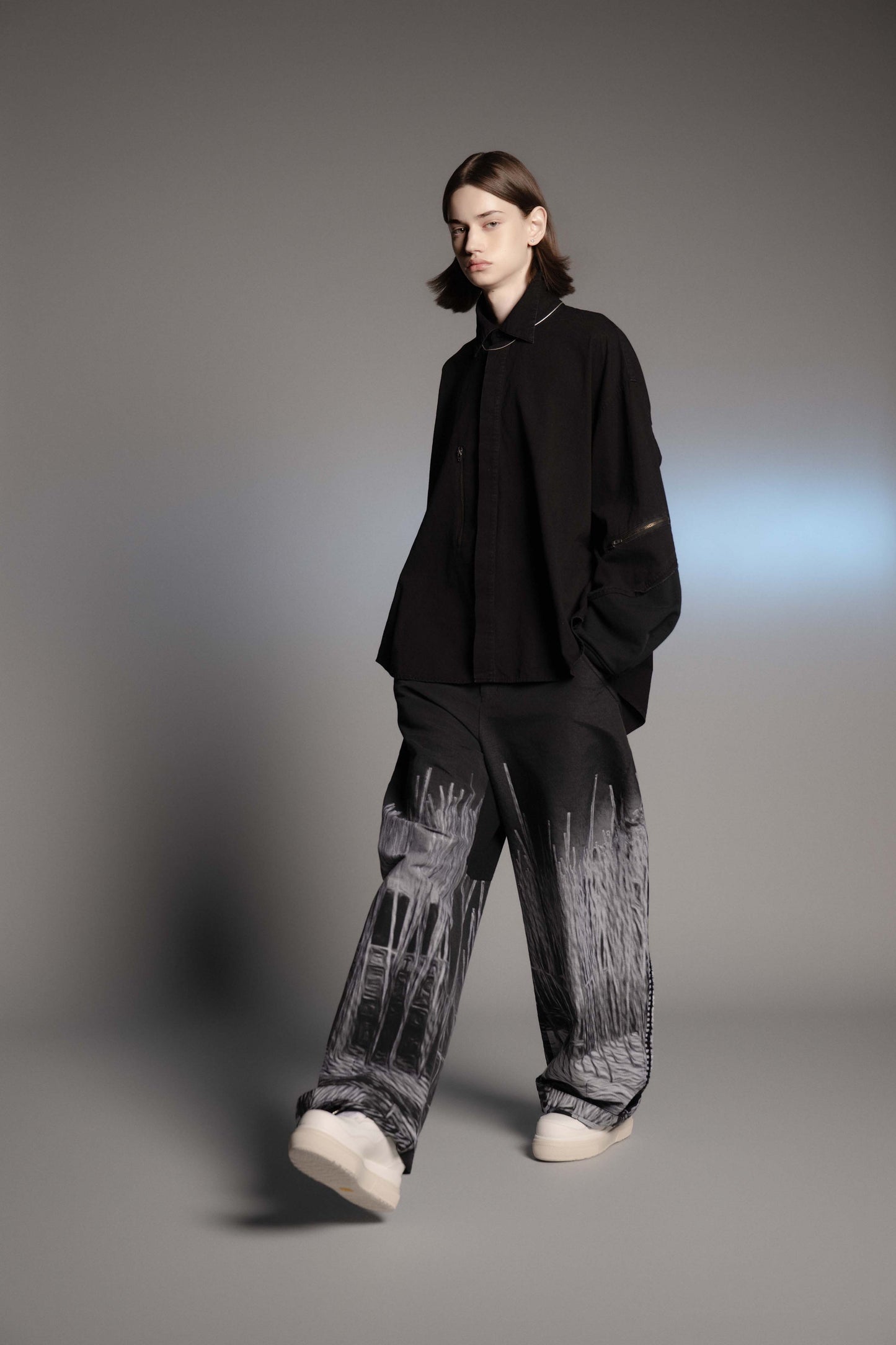 LB26AW-SH12-OWD | Light Ounce Denim Twist Sleeve Shirt | BLACK WASHED
