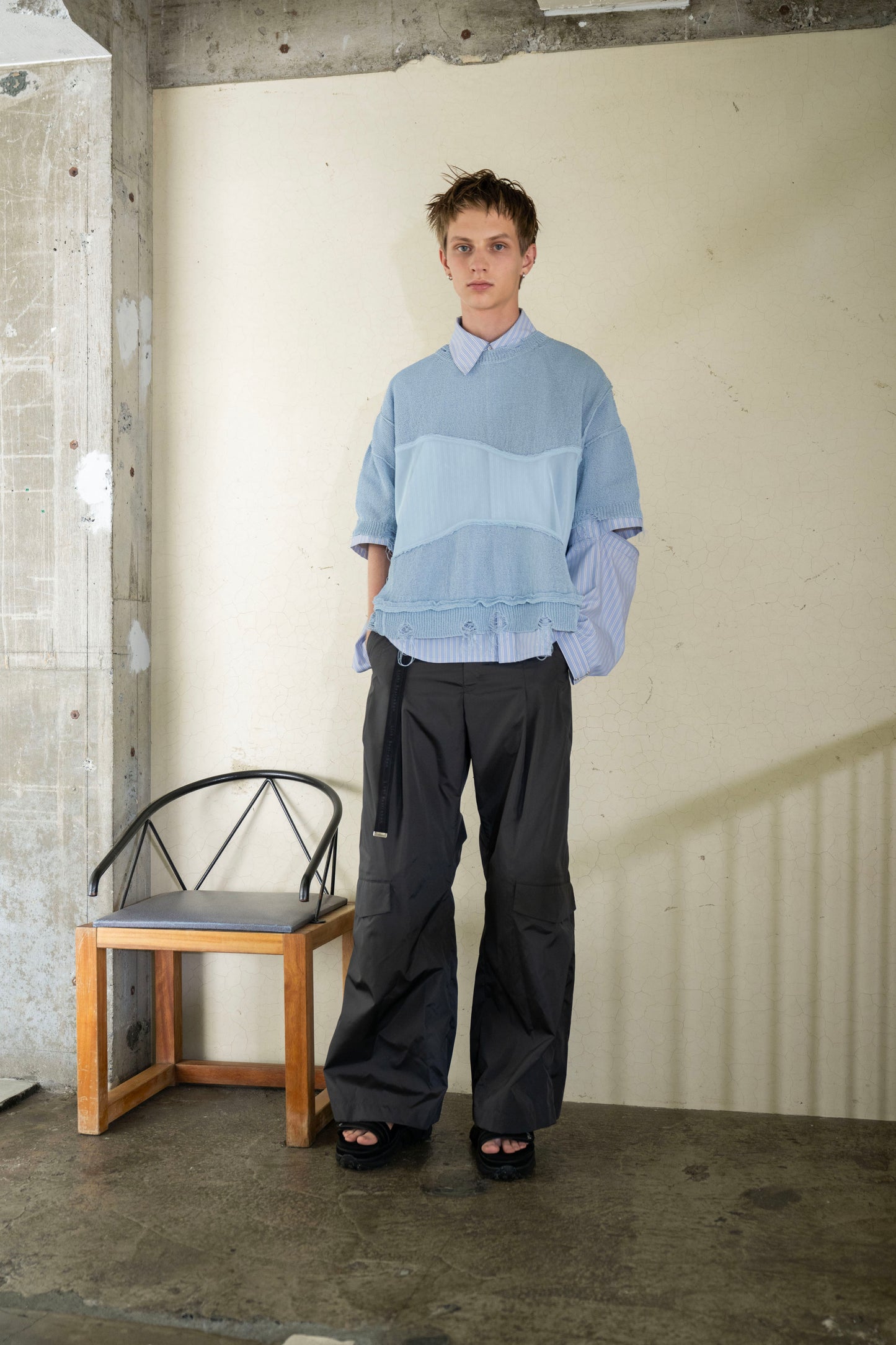 LB26SS-KN10 | アバセルペーパーヤーンリバースクラッシュドセーター | PALE BLUE