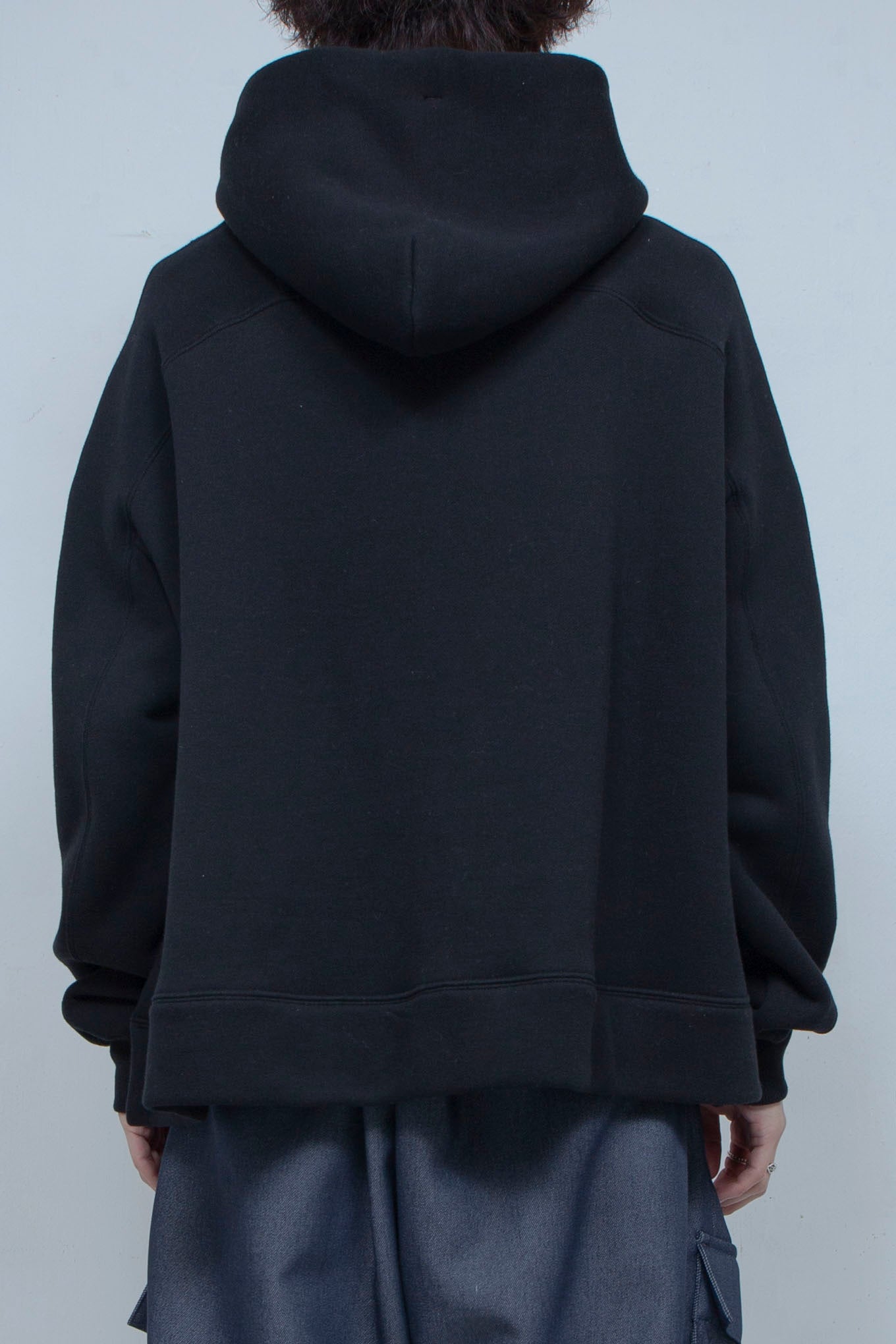 LB24SS-PK01-SFR-HP | 手绘汗衫 黑色 |