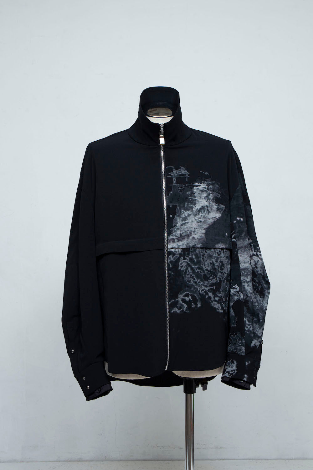 LB24SS-SHBL01-SLV-SRK | アートモチーフトラックシャツジャケット | BLACK