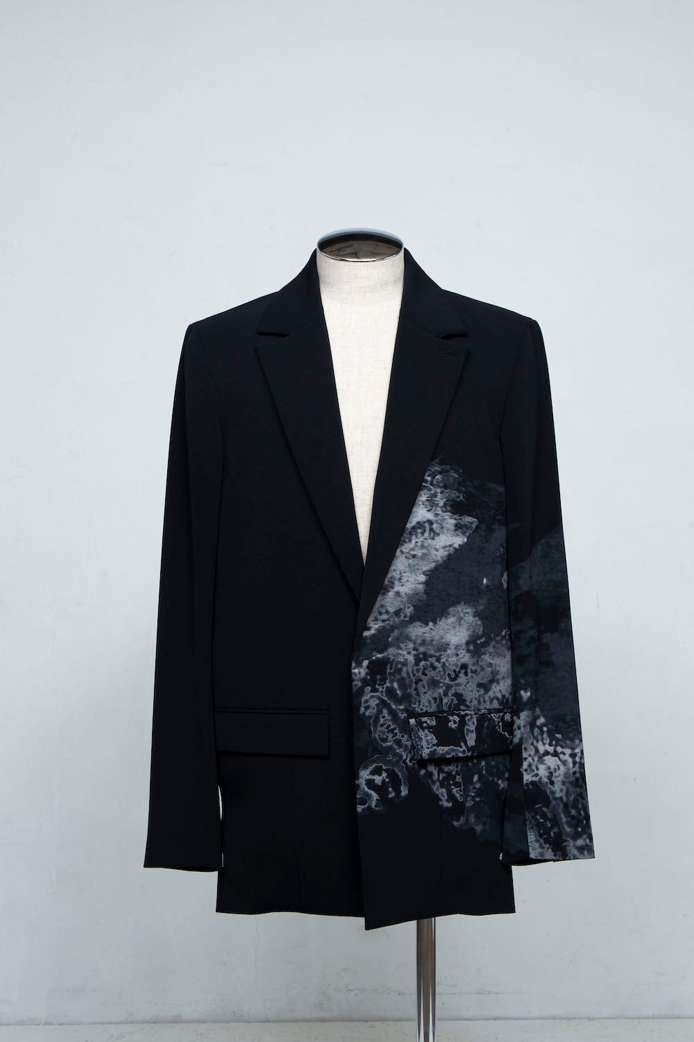 LB24SS-JK06-SLV-SRK | Art motif 2B tailored single jacket | BLACK