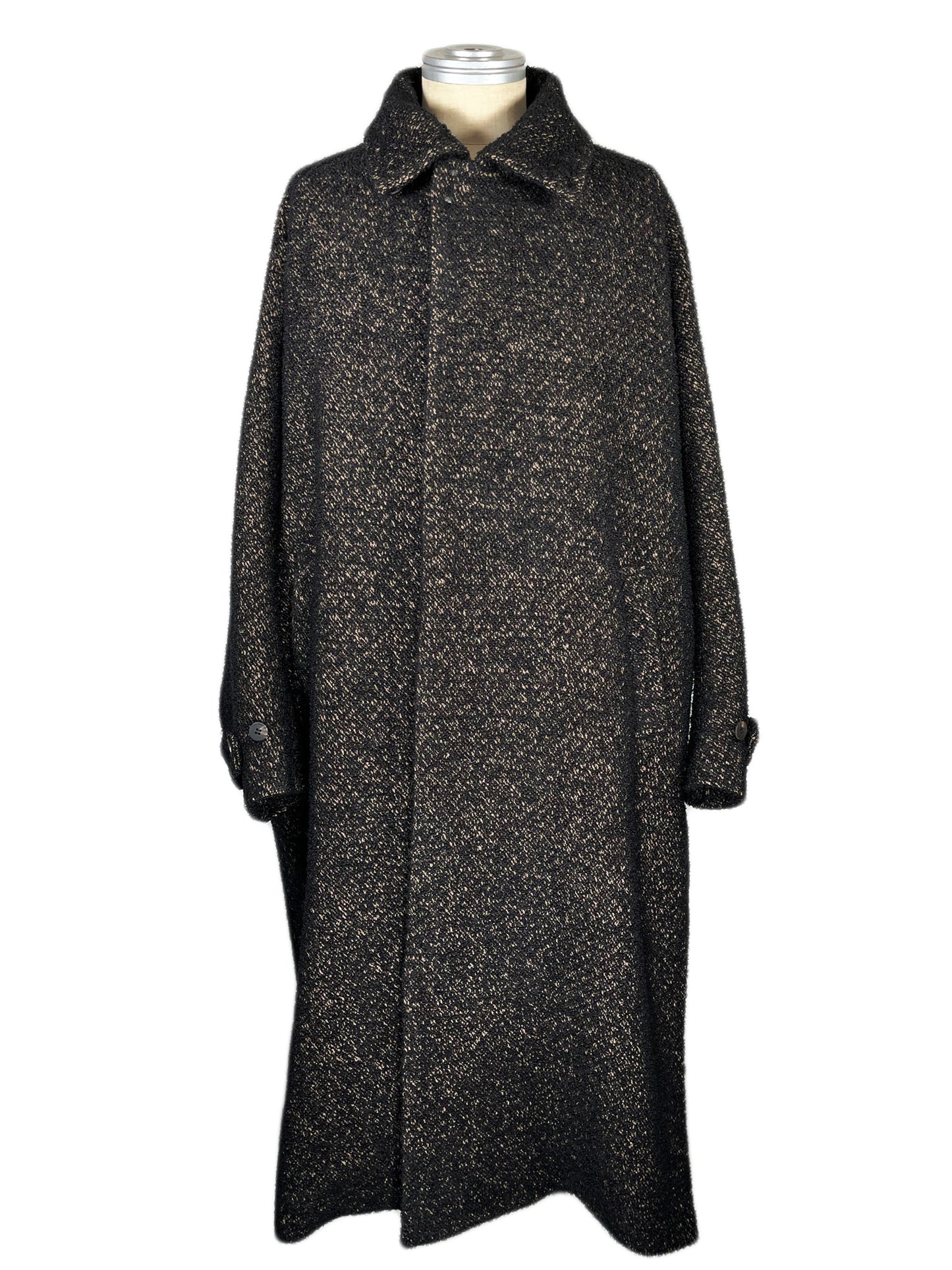 LB22AW-CO04-LYS #BLACK and TAN.