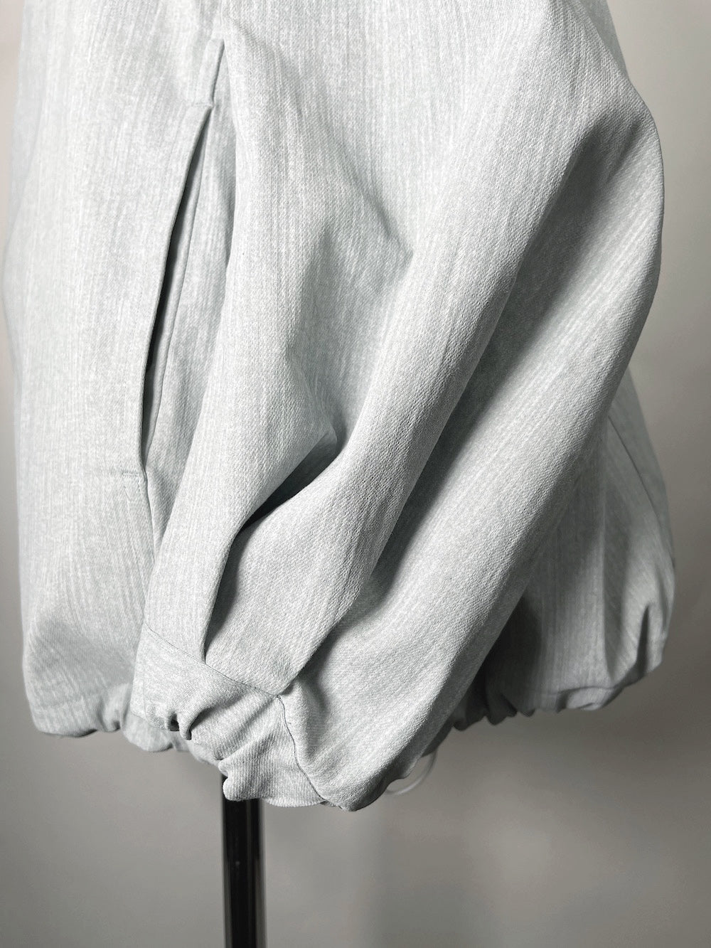 LB23SS-BL03-PDN | ピグメントダイドフードブルゾン | WHITE PIGMENT DYED